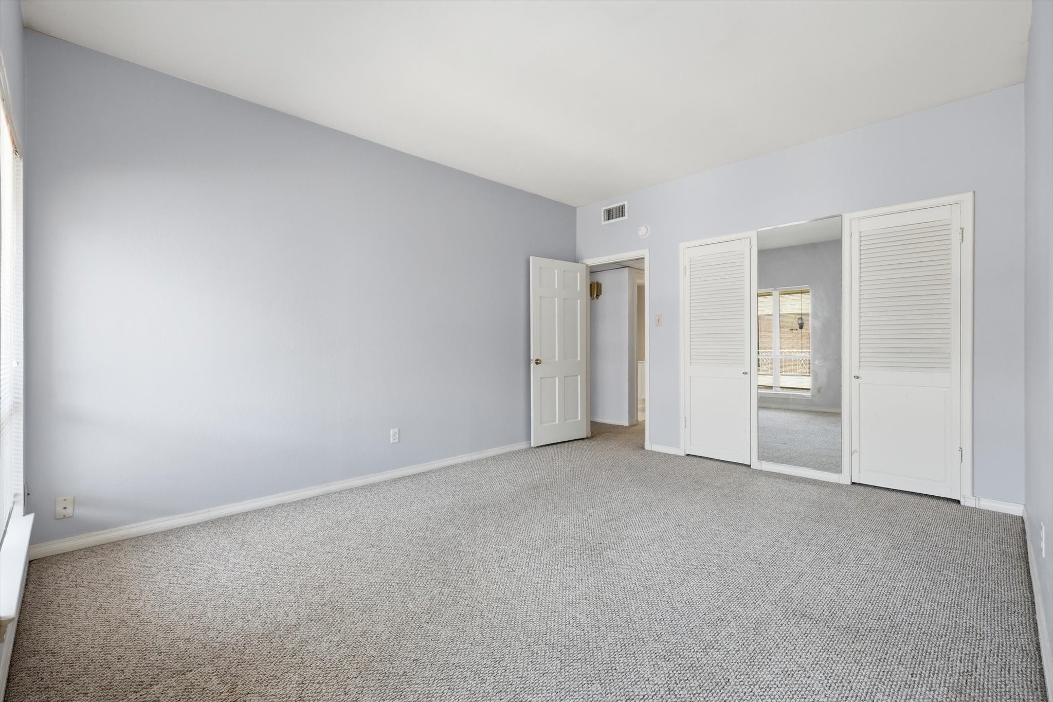 4320 Bellaire Drive S 240W