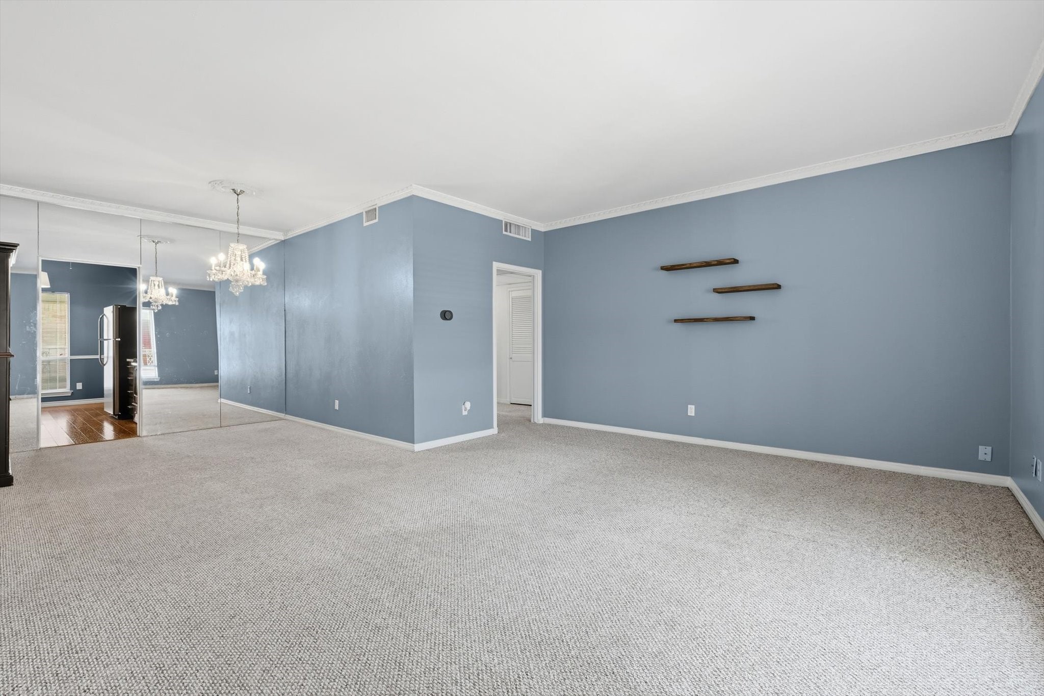 4320 Bellaire Drive S 240W
