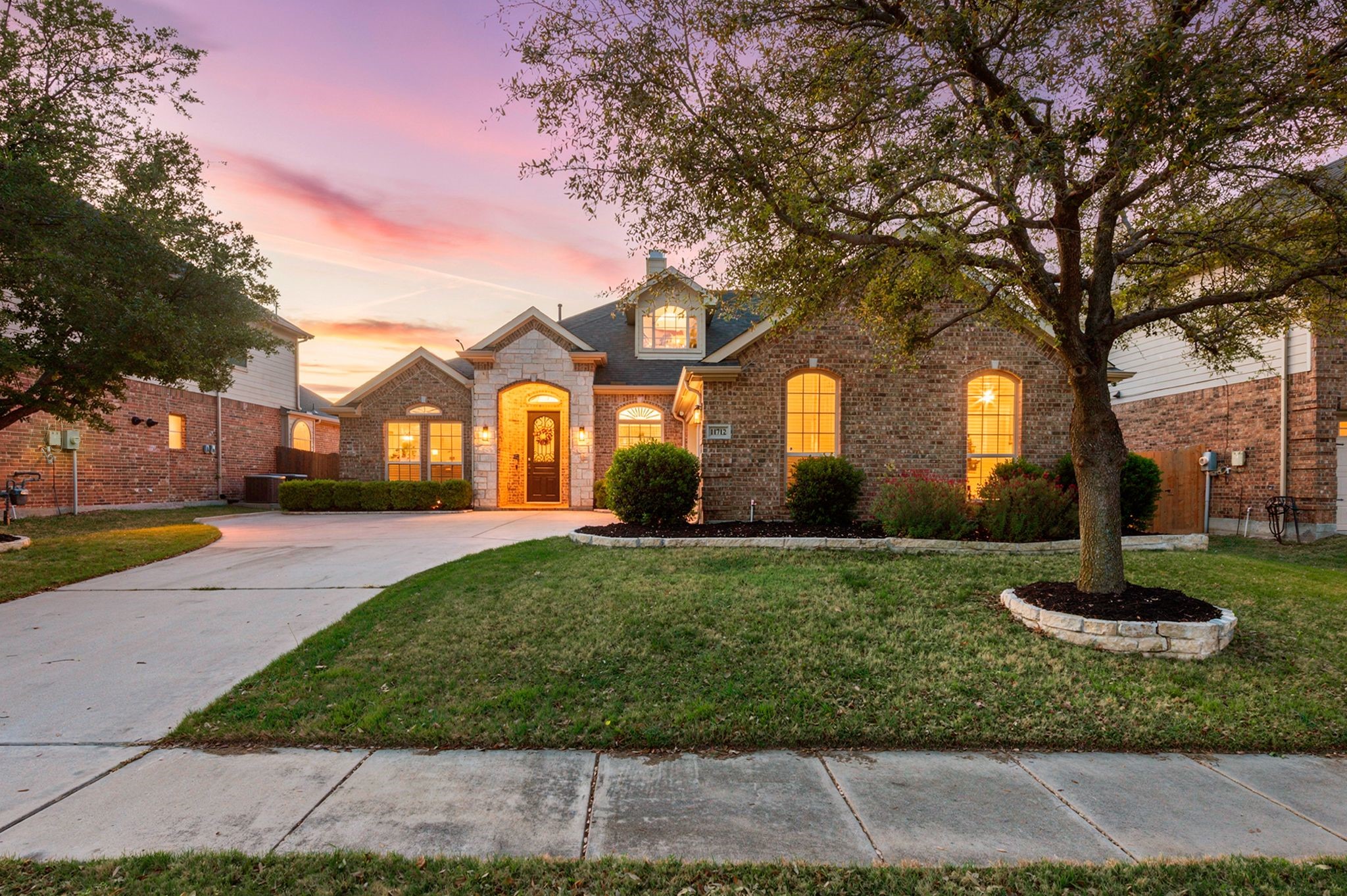 11712 Wolfcreek Lane