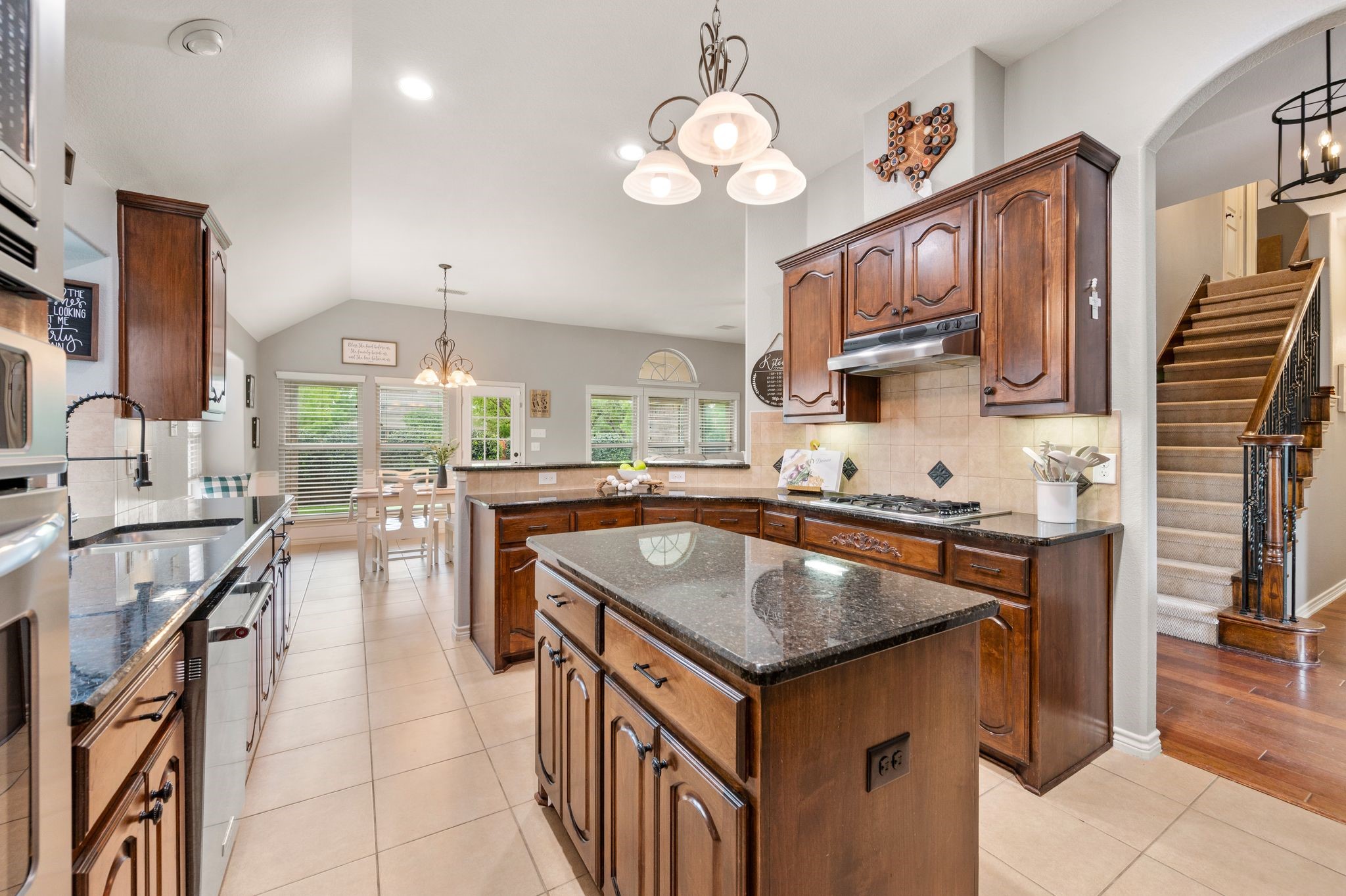 11712 Wolfcreek Lane