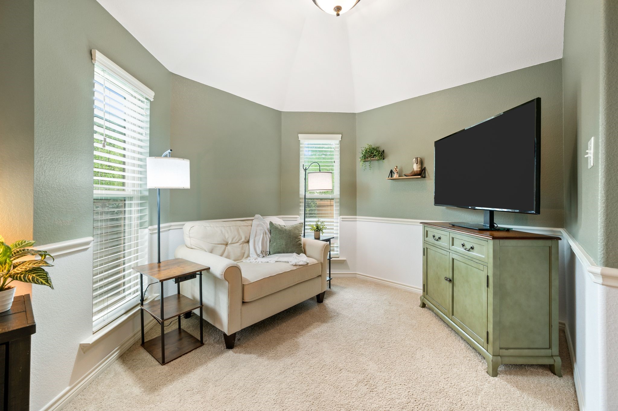 11712 Wolfcreek Lane