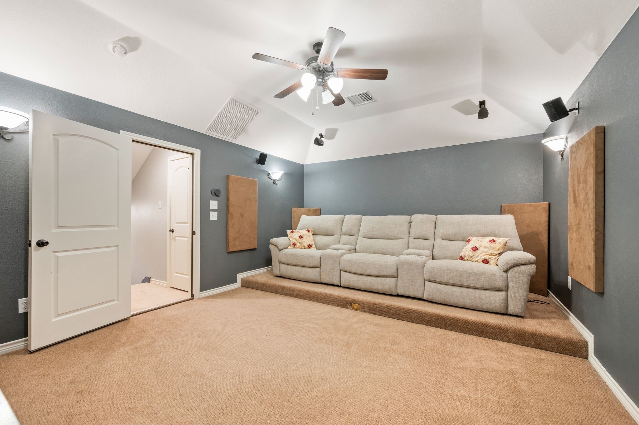 11712 Wolfcreek Lane