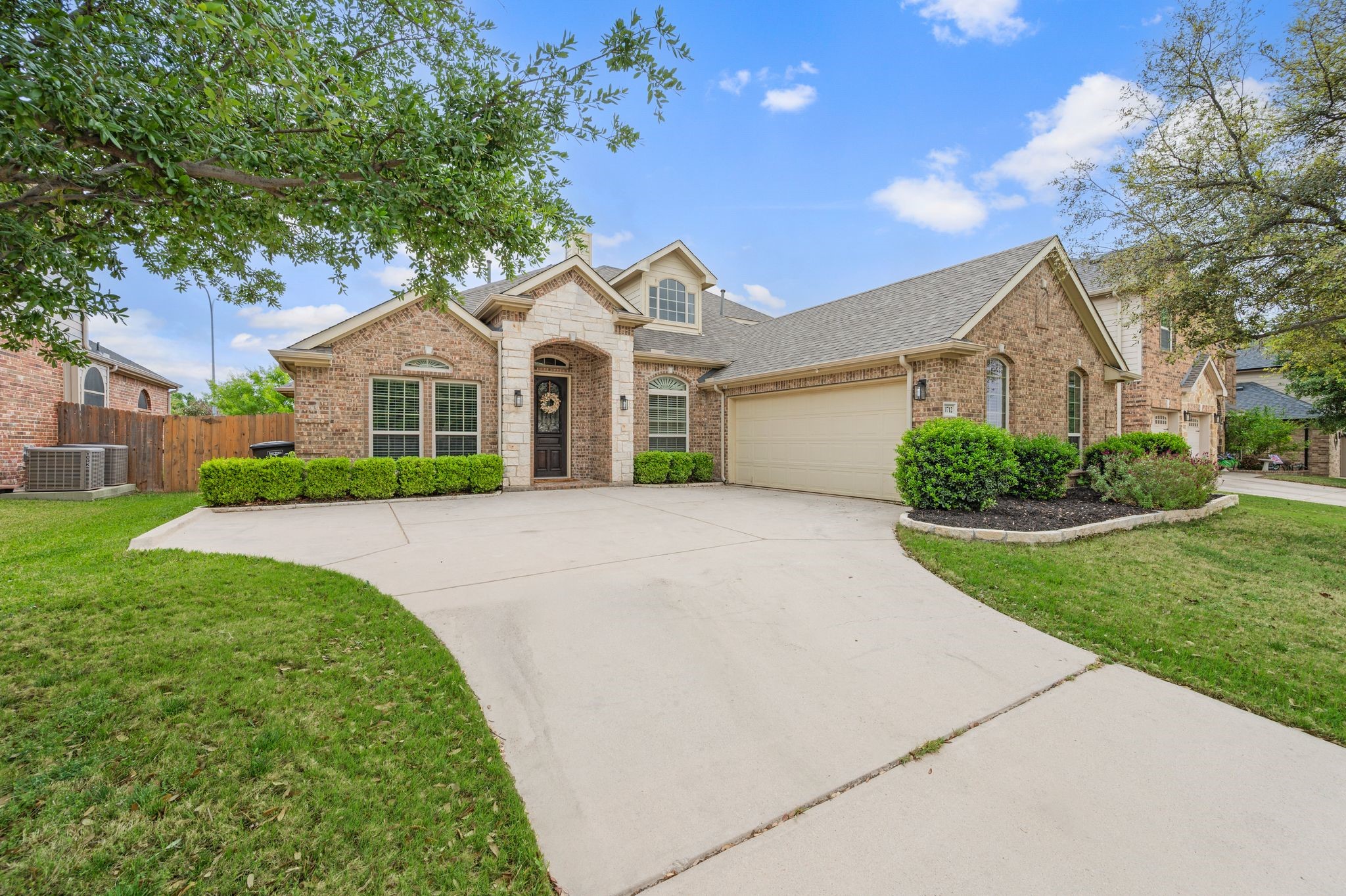 11712 Wolfcreek Lane