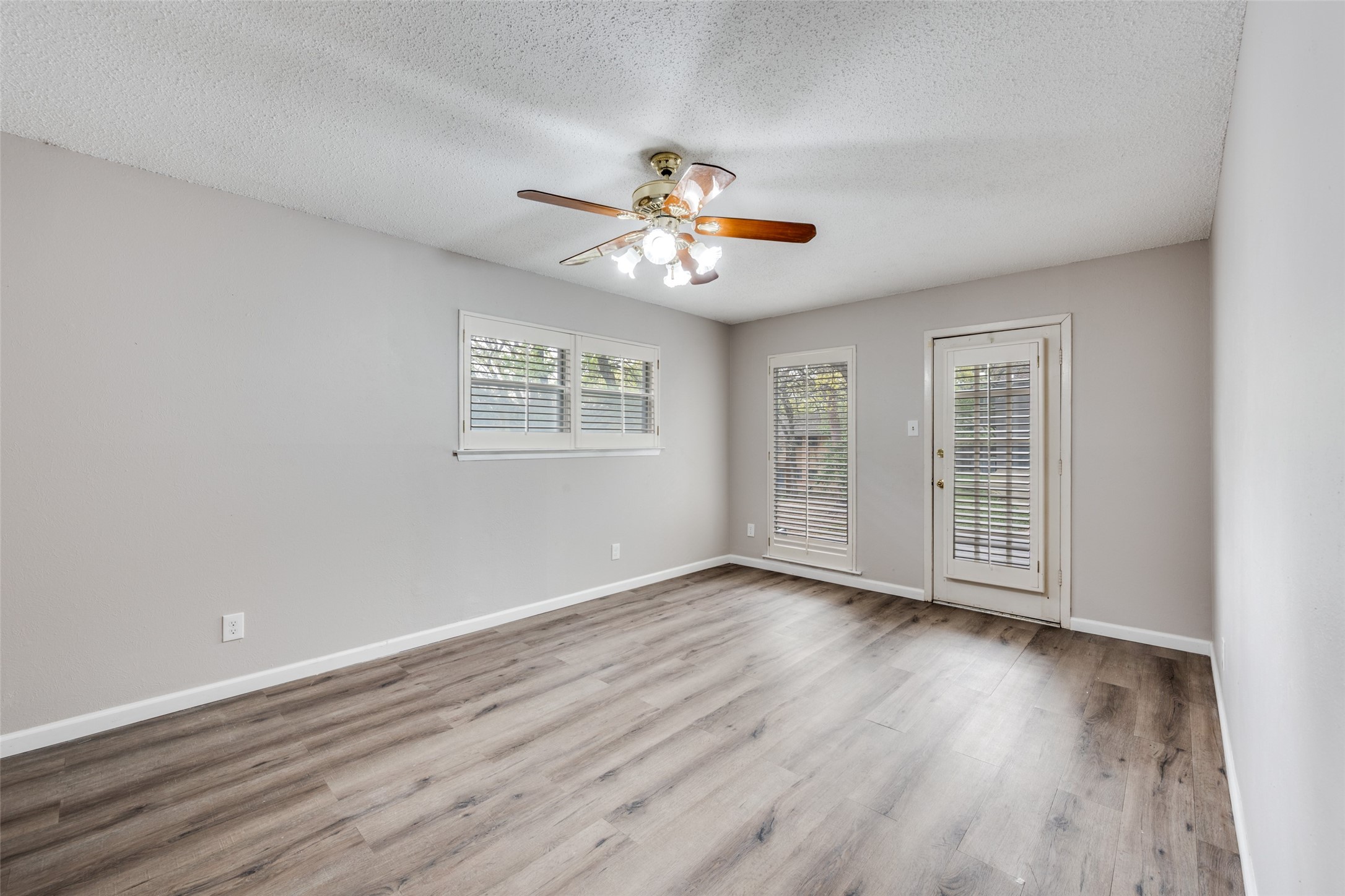2705 Black Oak Lane