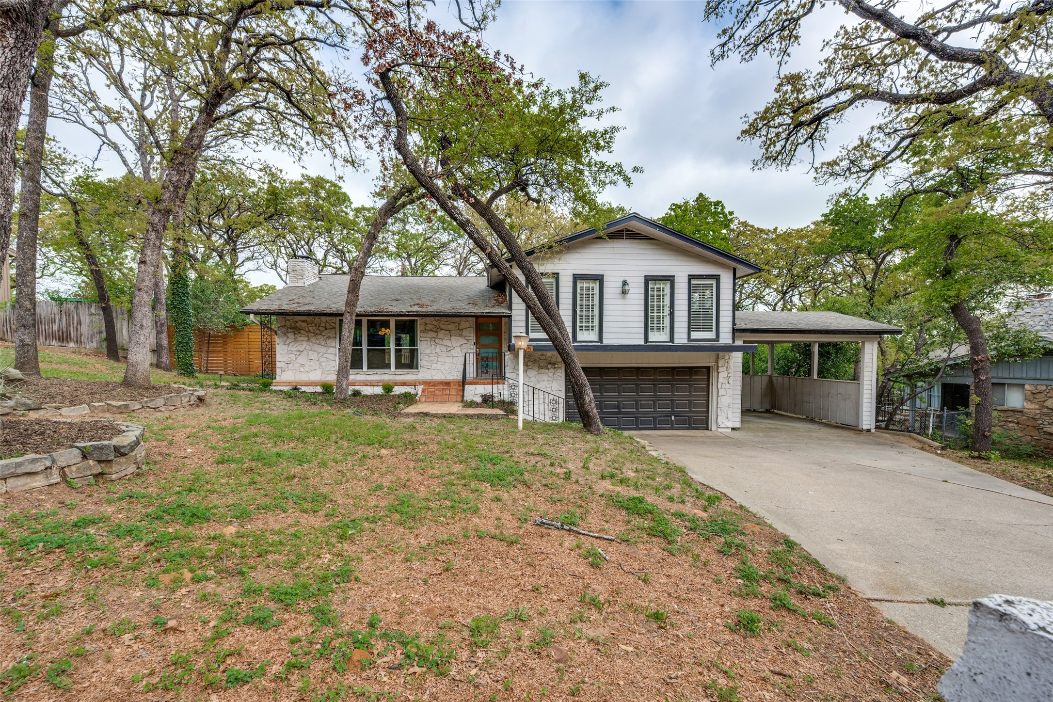 2705 Black Oak Lane