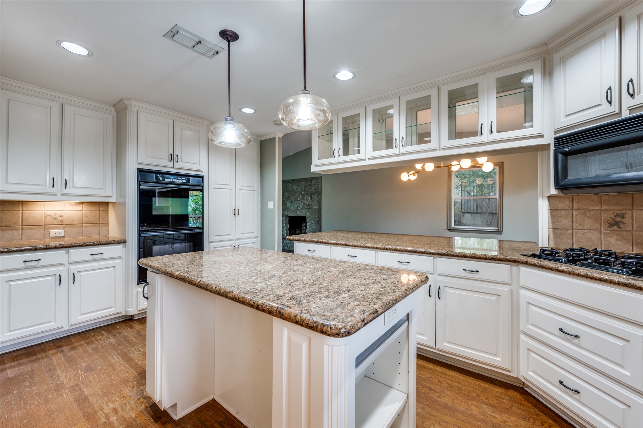 2705 Black Oak Lane