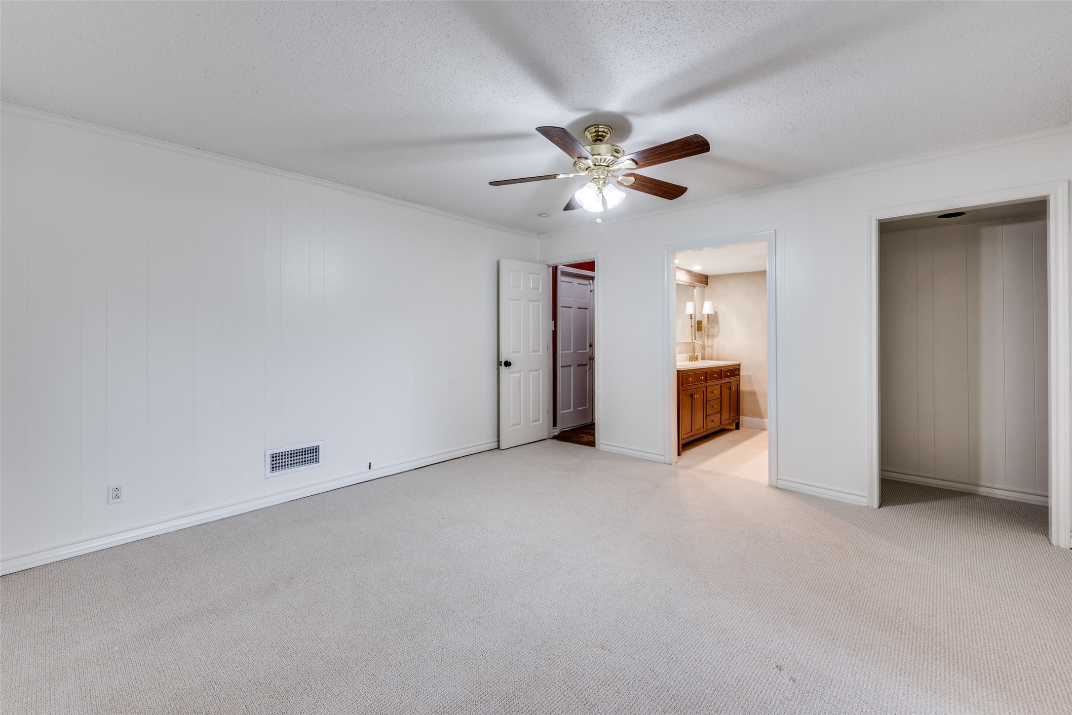 2705 Black Oak Lane