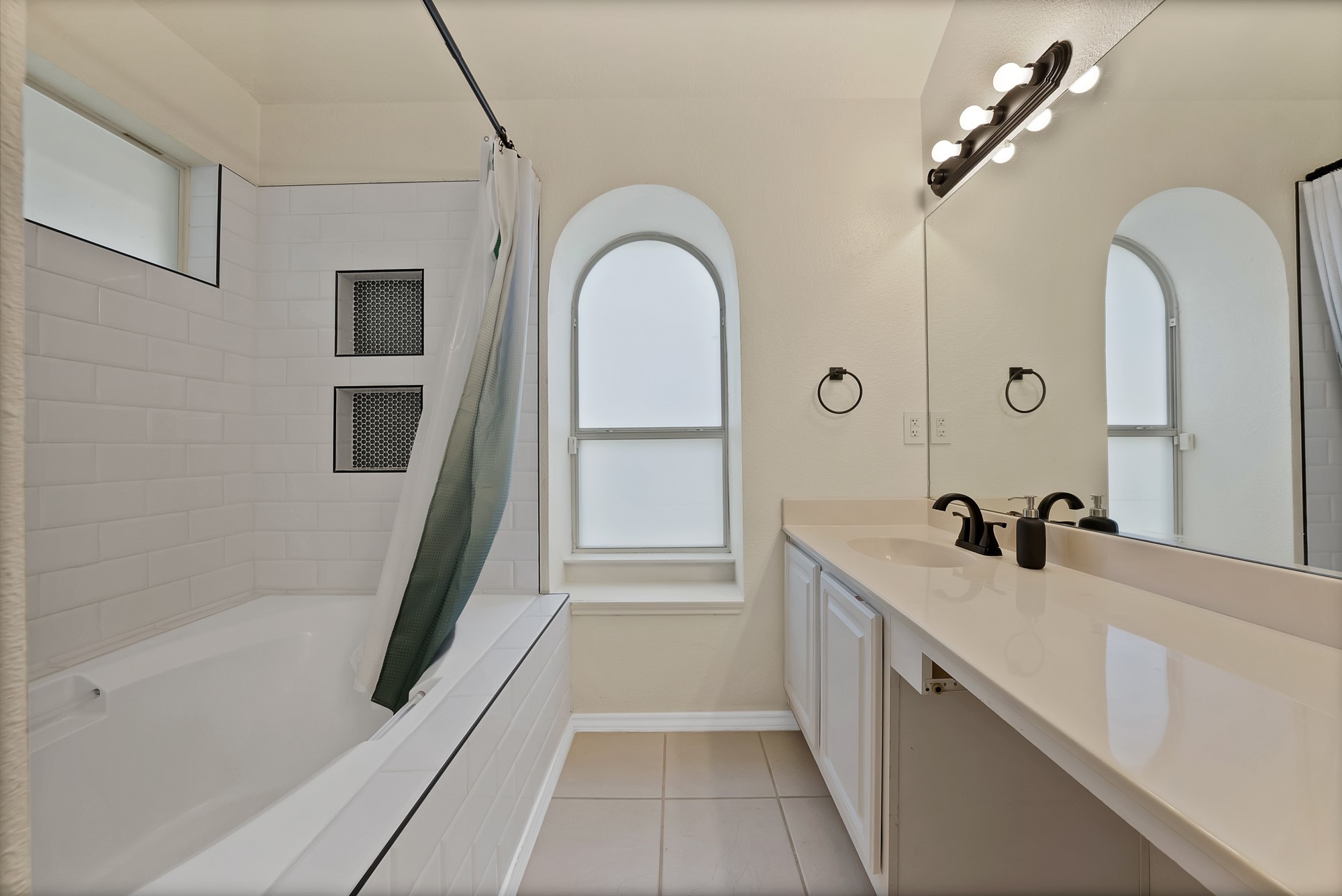 1905 Piney Creek Boulevard