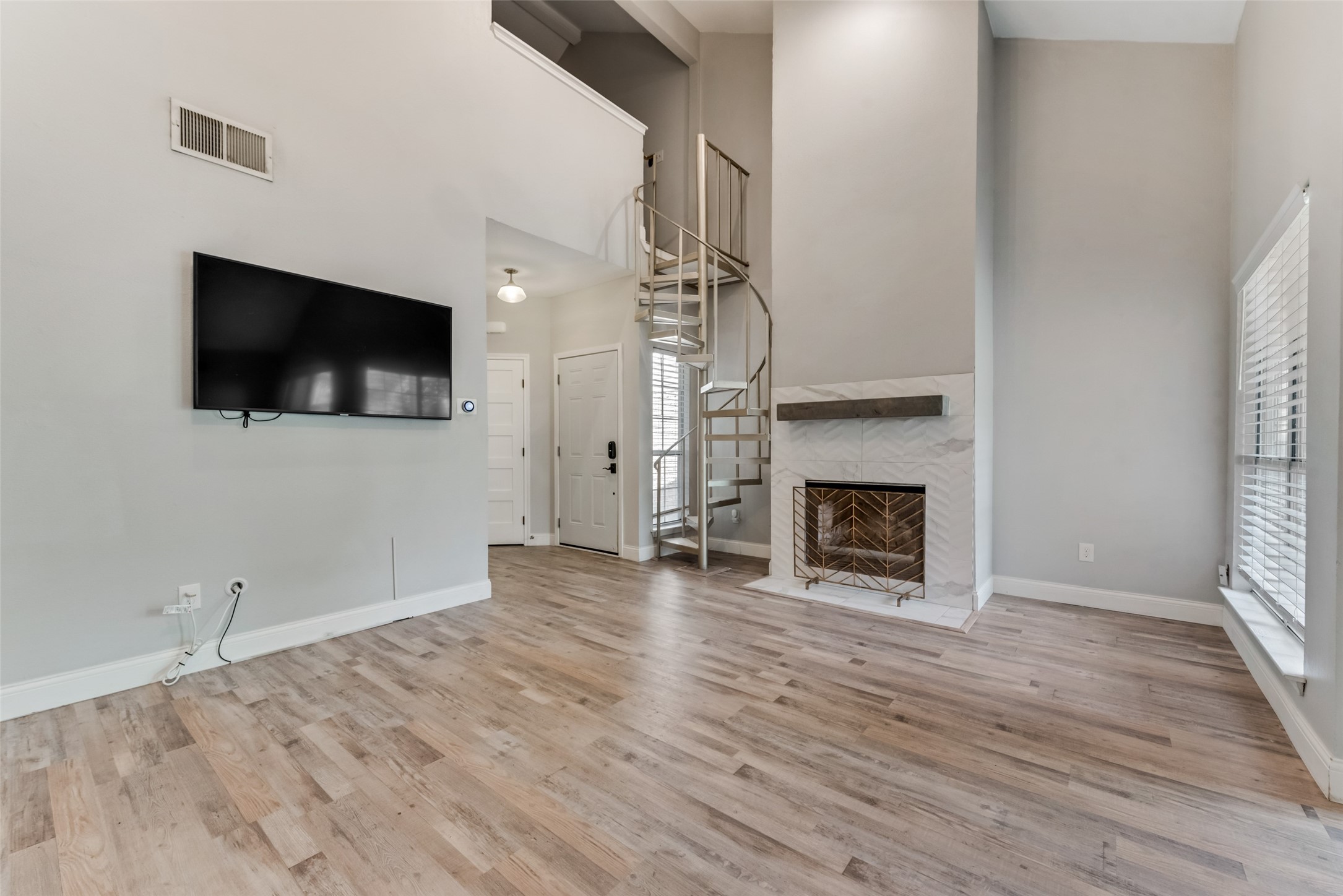 5565 Preston Oaks Road 110