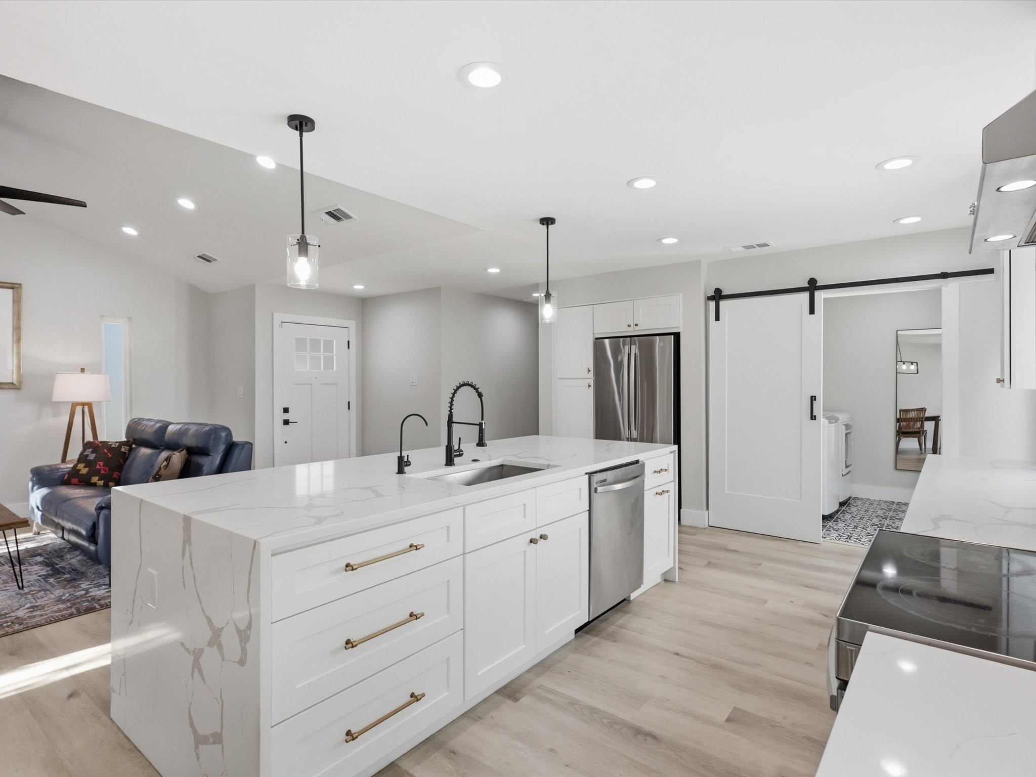 1317 Lark Lane