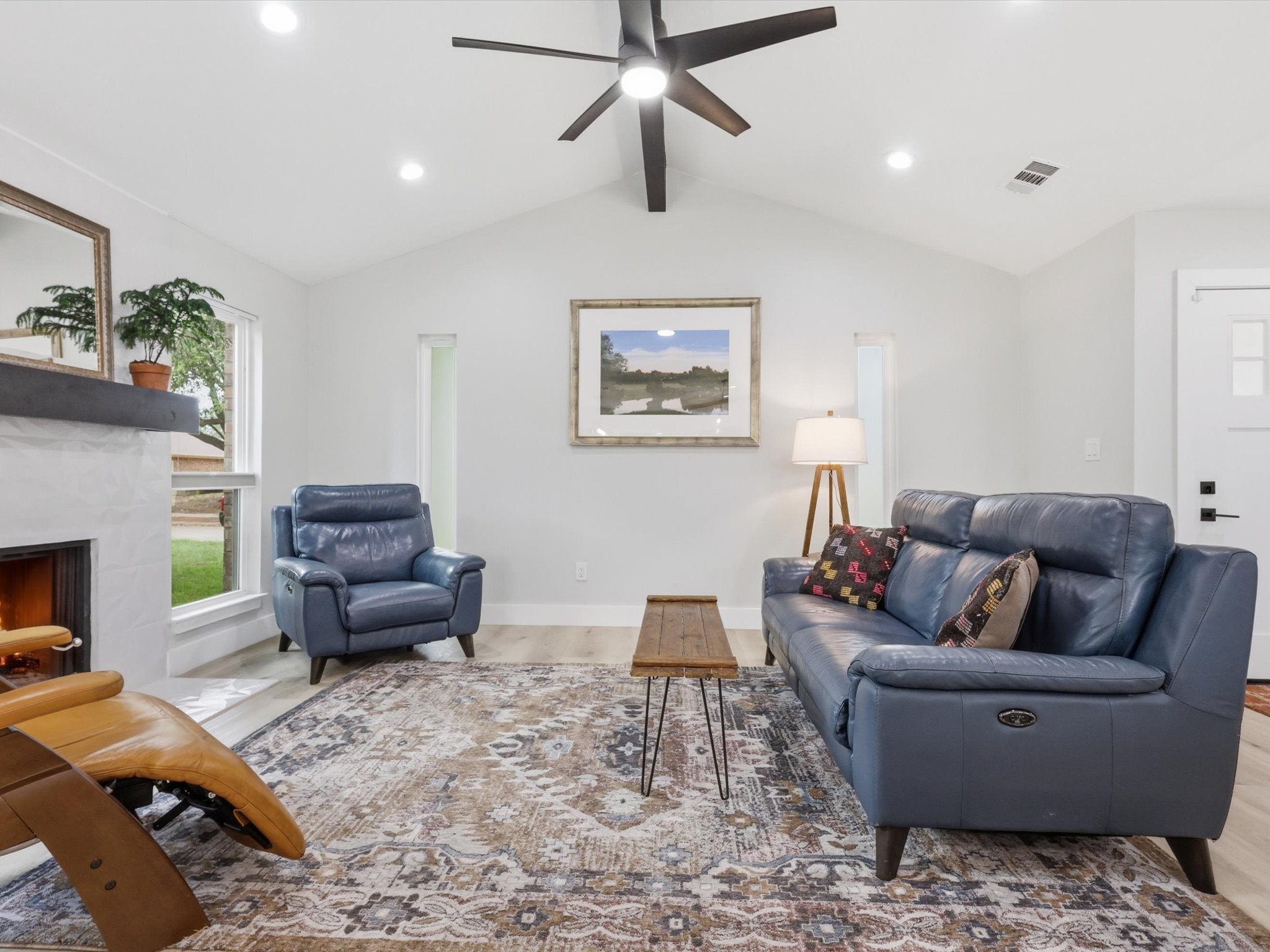 1317 Lark Lane