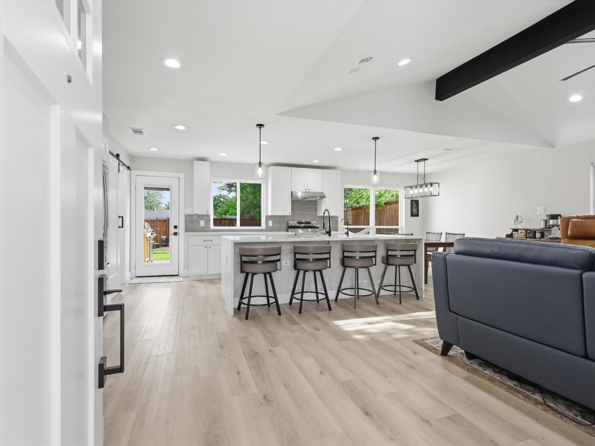 1317 Lark Lane
