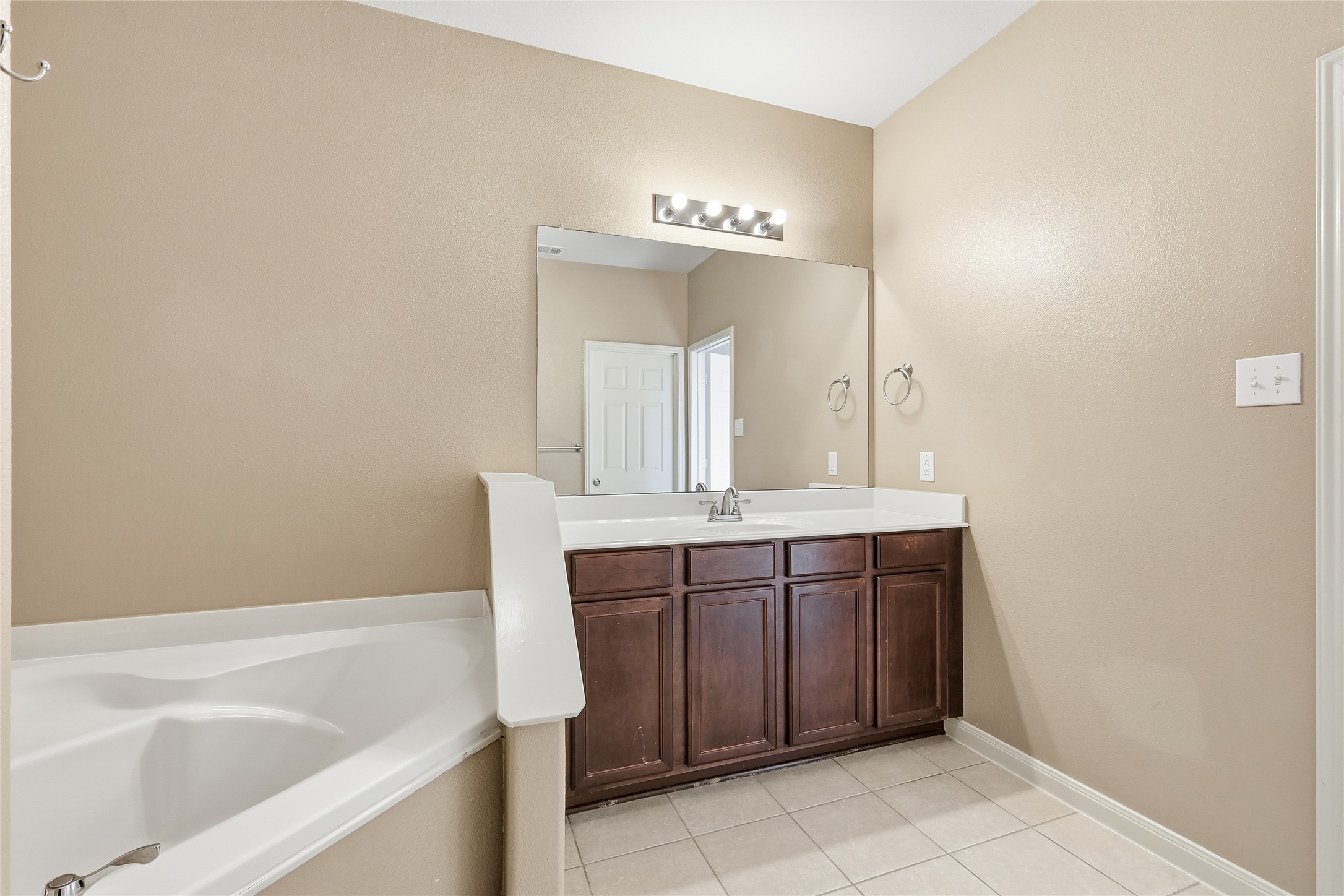 3117 Overstreet Lane