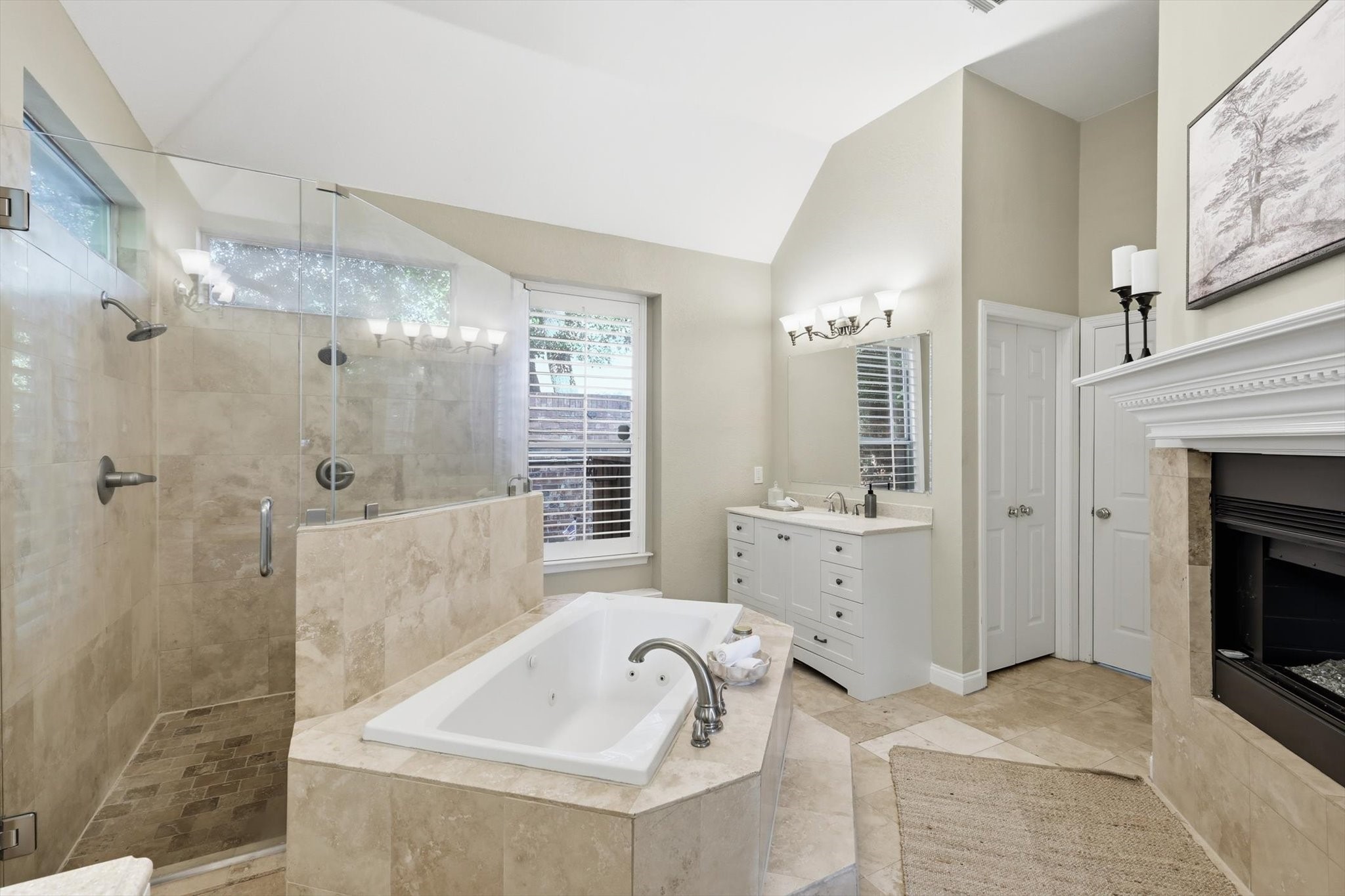 6401 Bermuda Dunes Drive