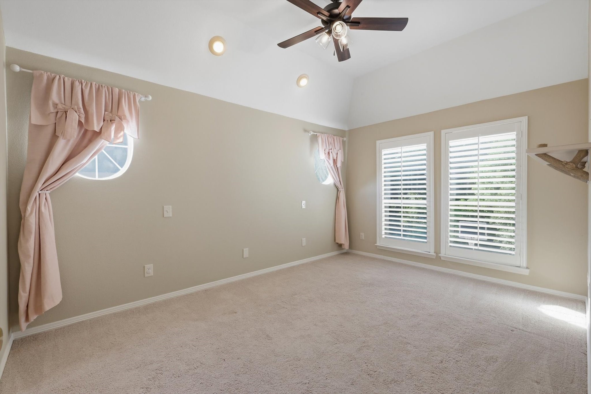 6401 Bermuda Dunes Drive