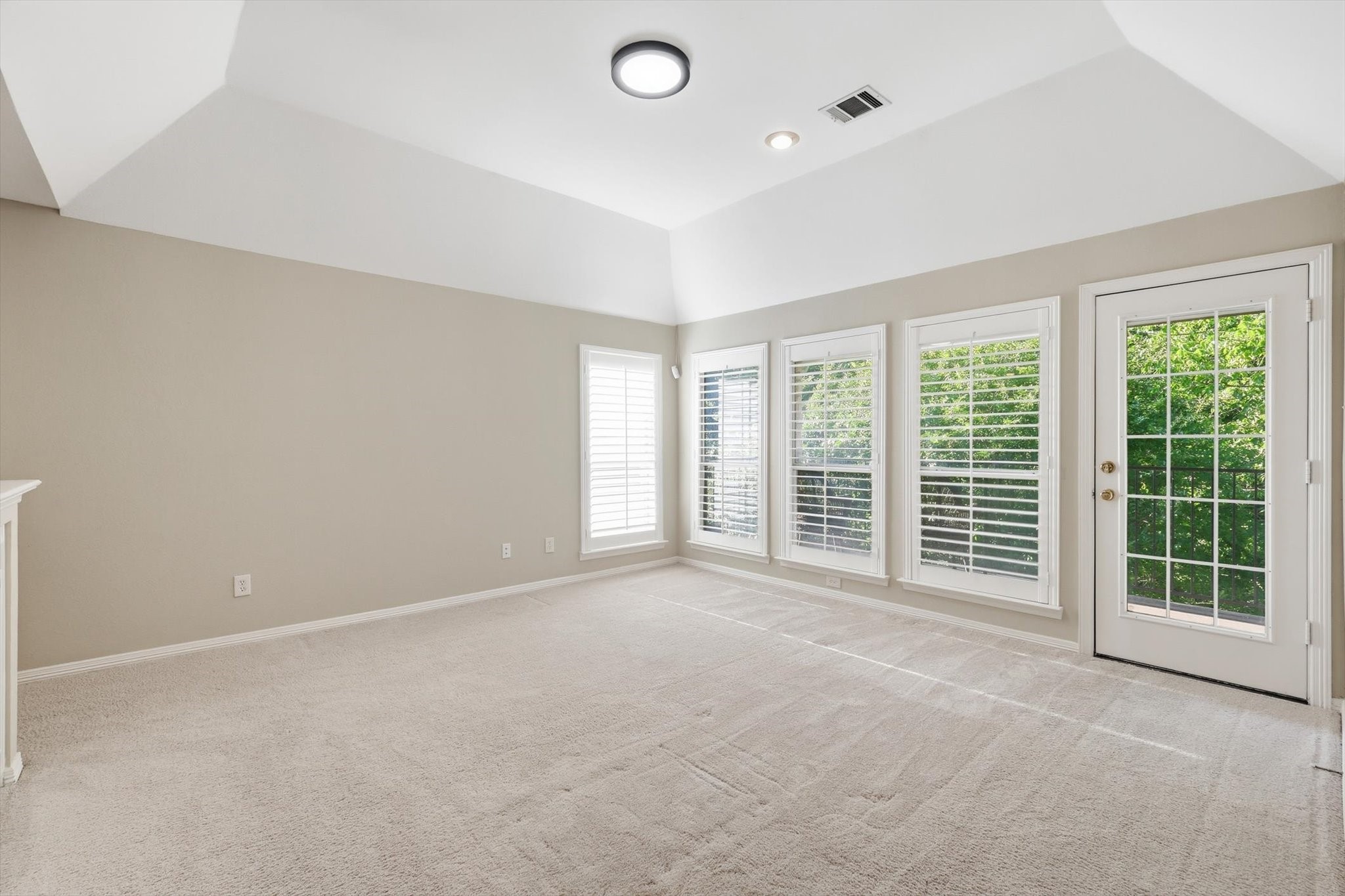 6401 Bermuda Dunes Drive