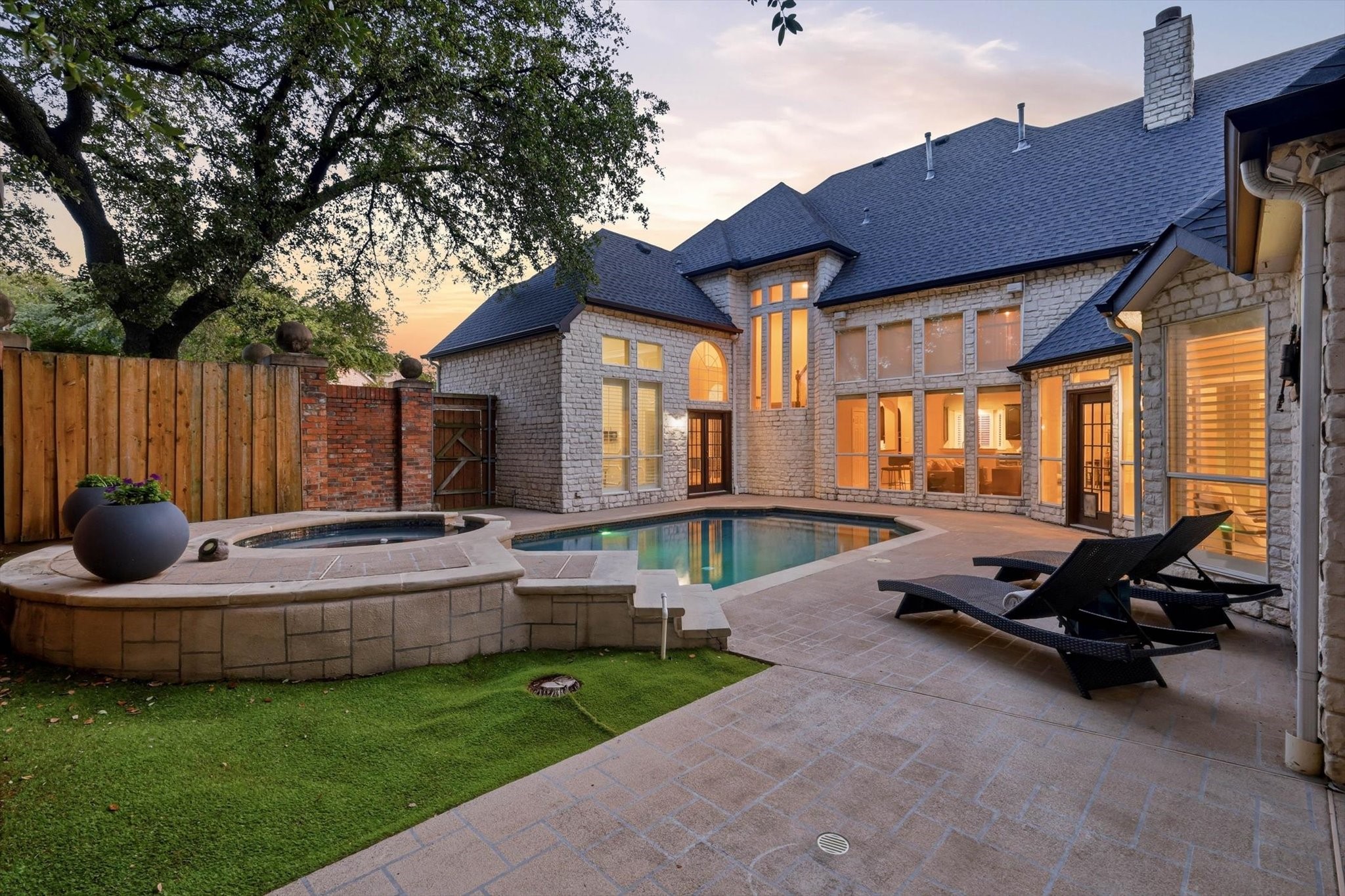 6401 Bermuda Dunes Drive