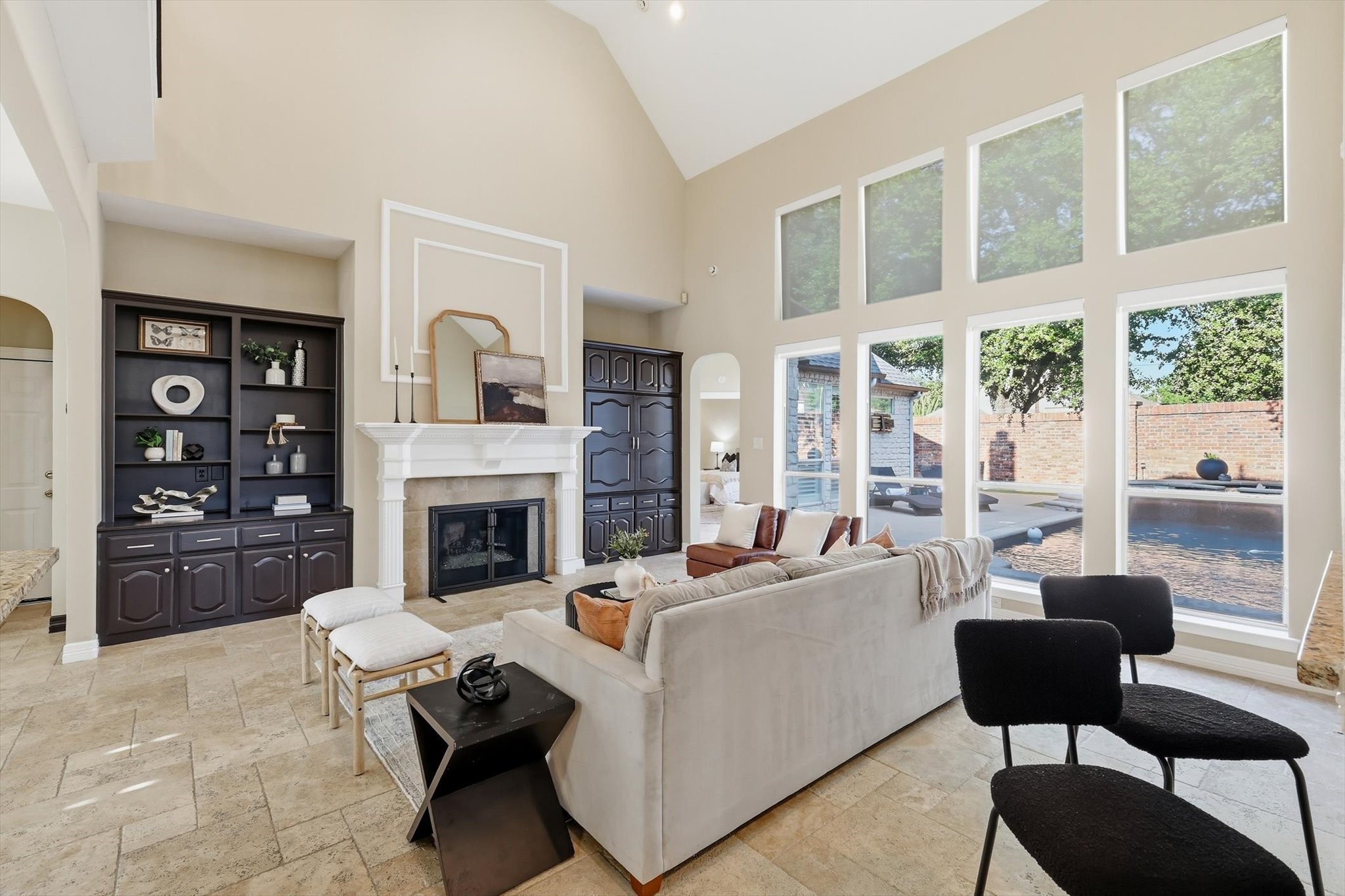 6401 Bermuda Dunes Drive