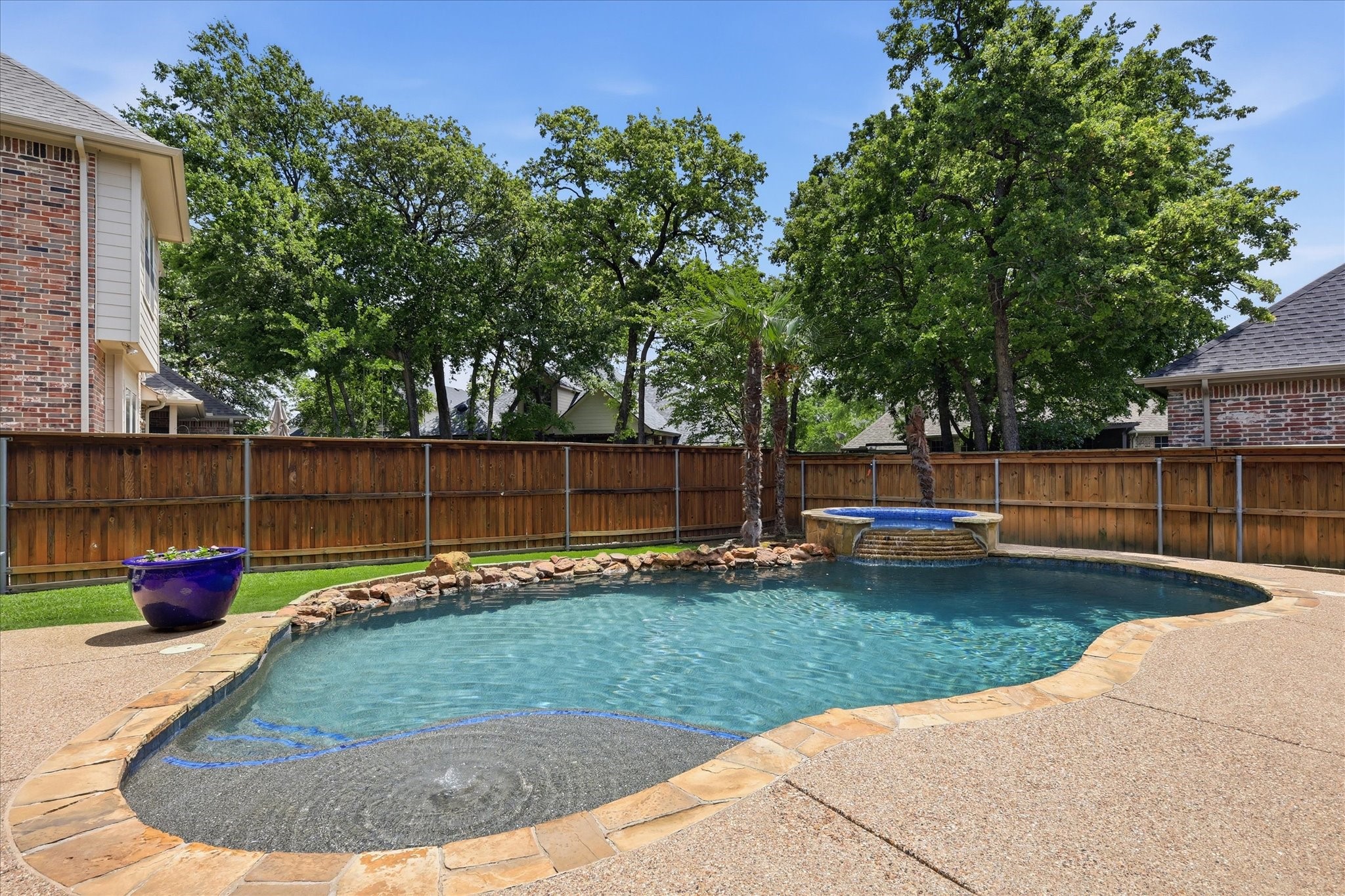 3408 Comanche Trail