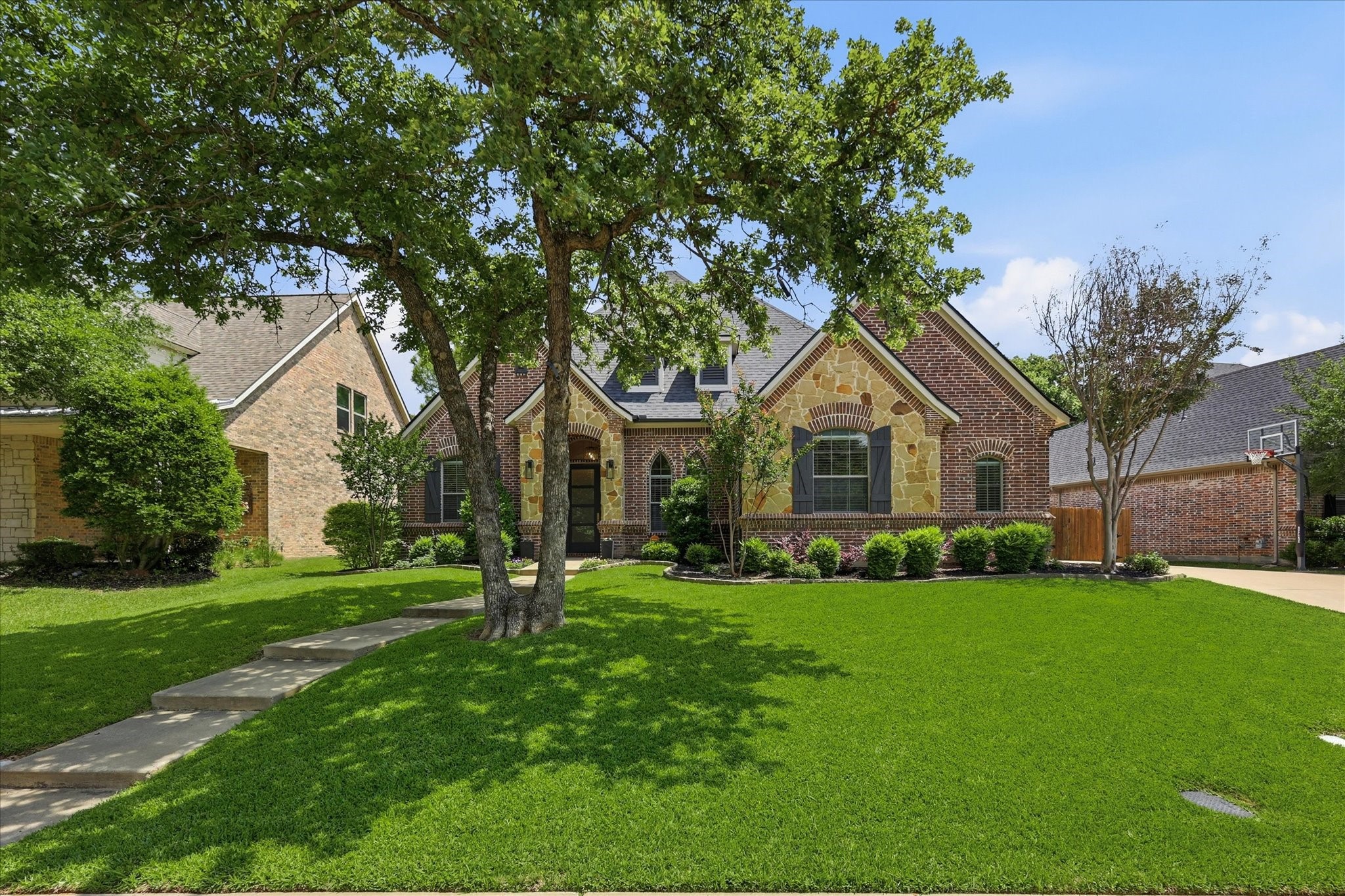 3408 Comanche Trail