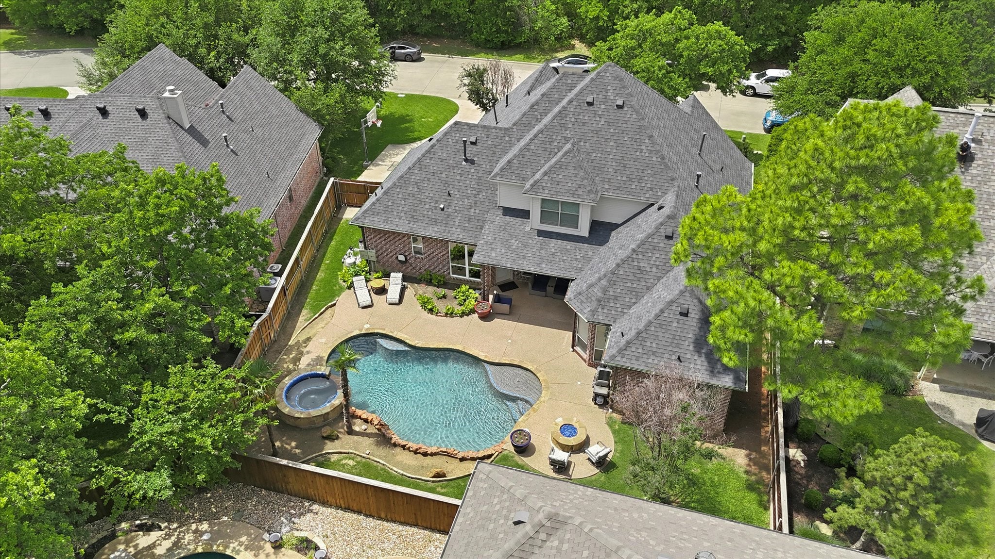 3408 Comanche Trail