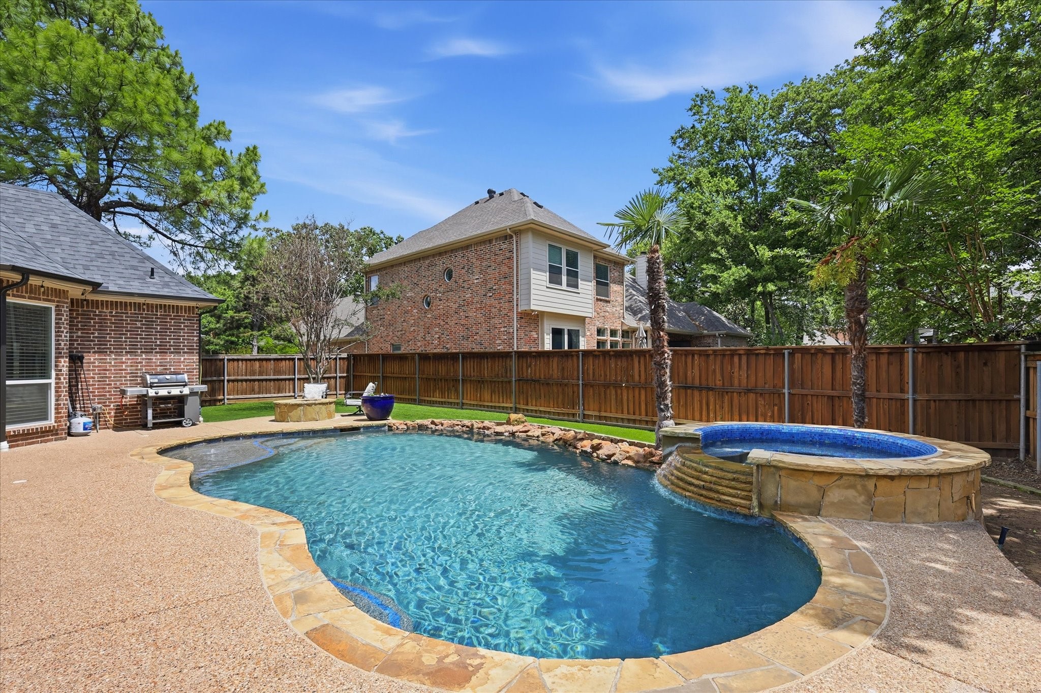 3408 Comanche Trail