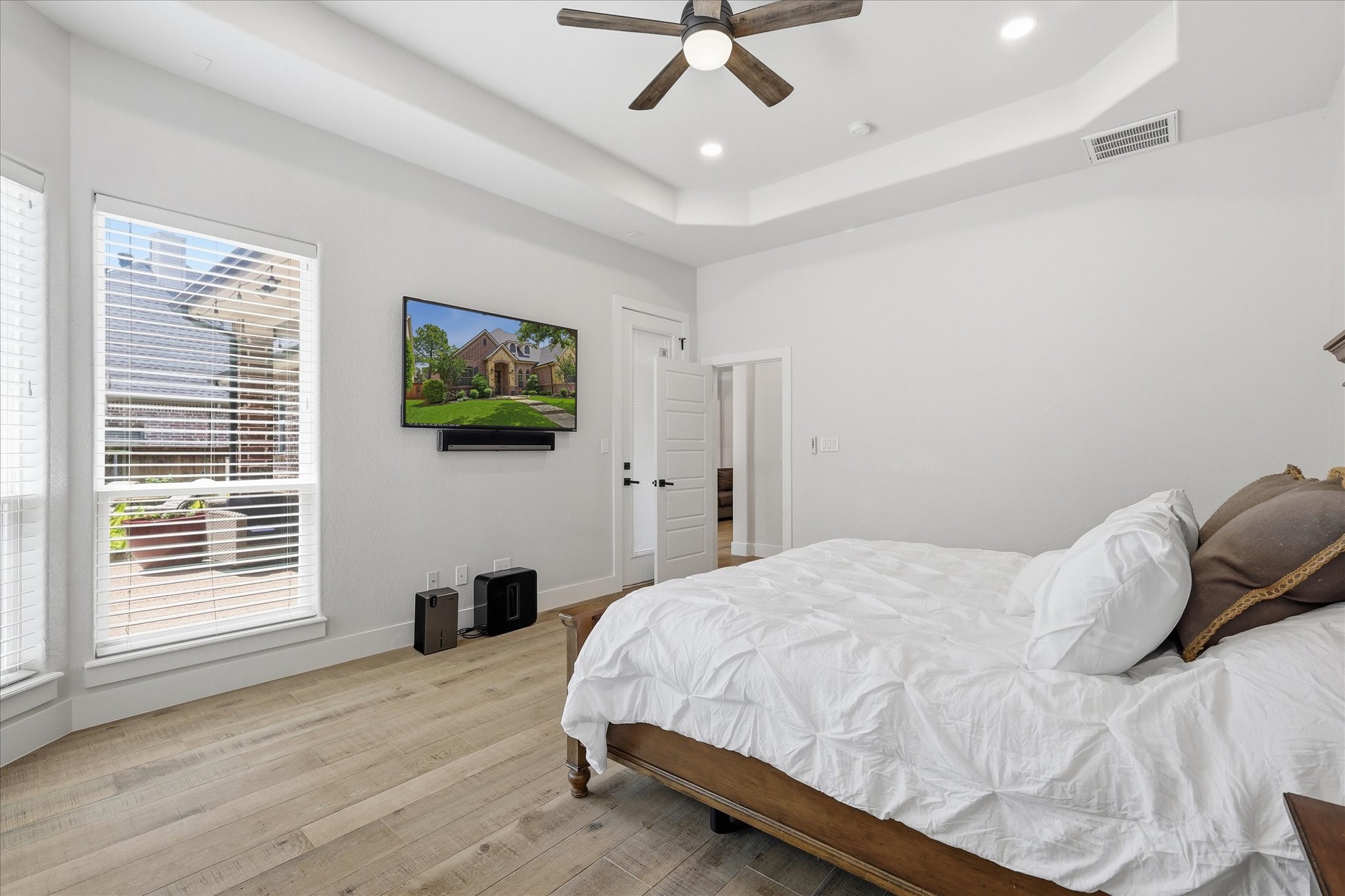 3408 Comanche Trail