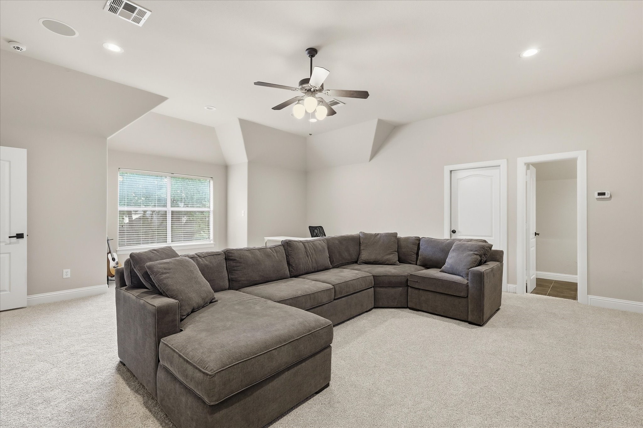 3408 Comanche Trail