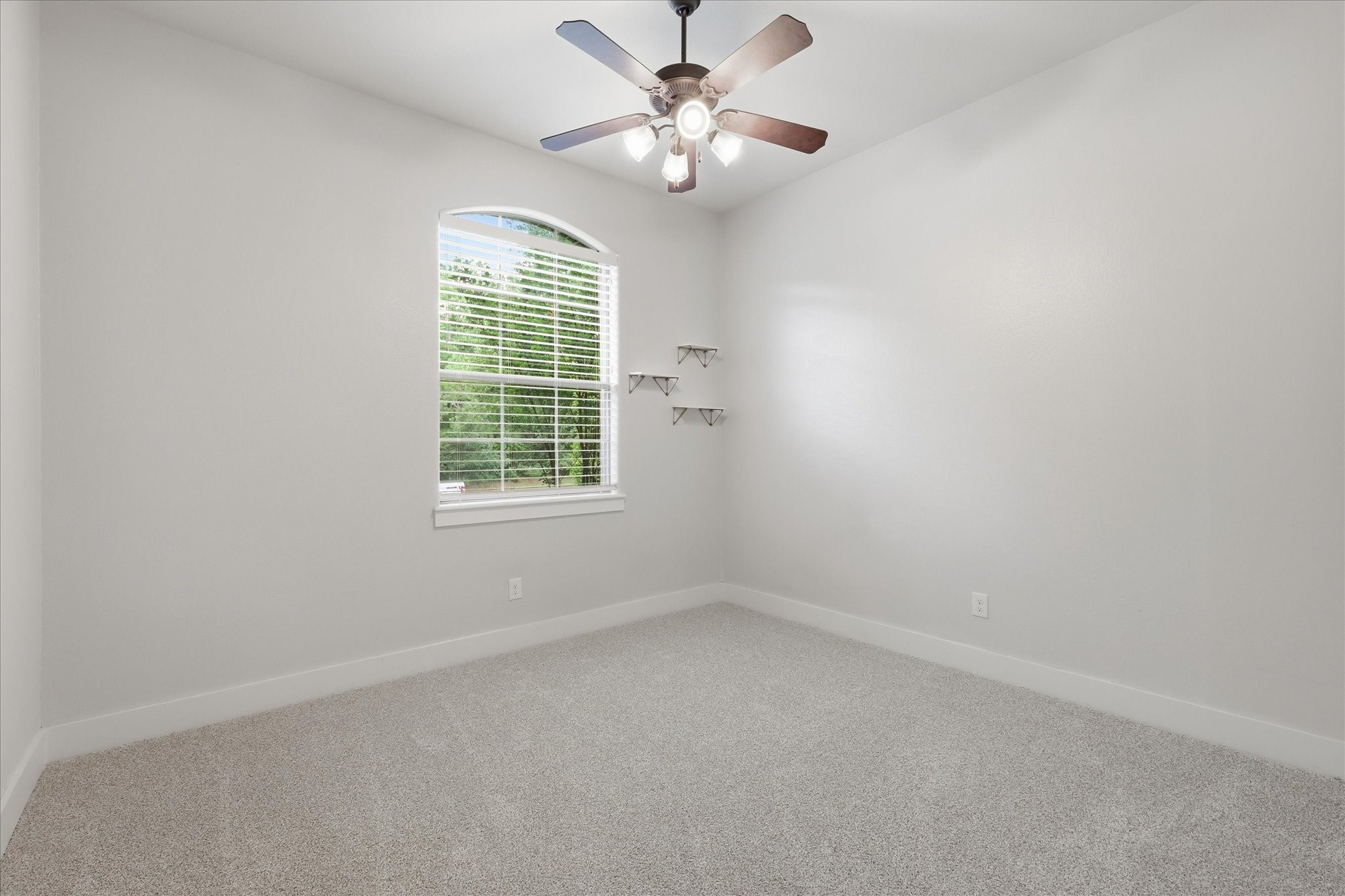 3408 Comanche Trail