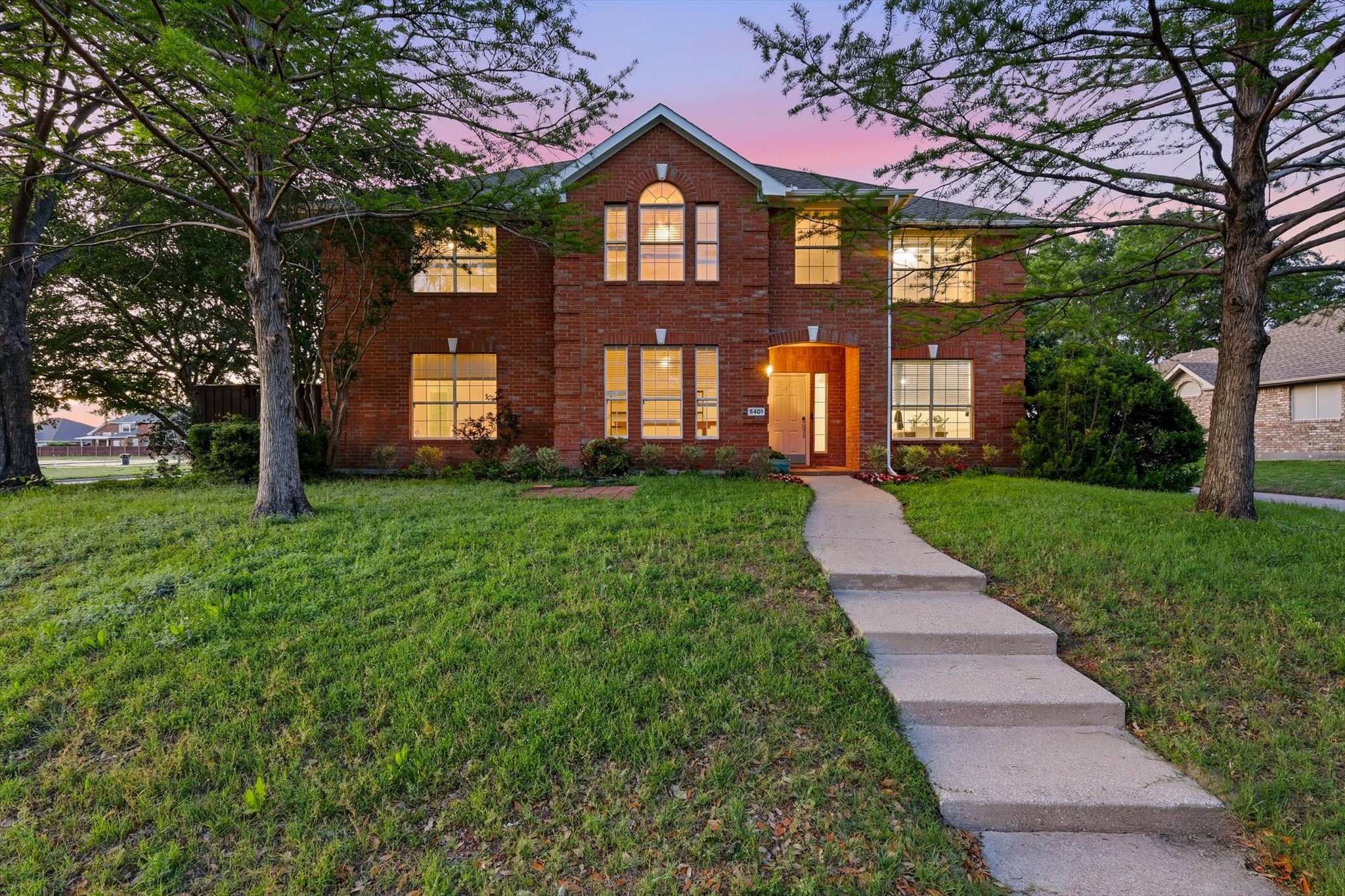 5401 Palace Drive