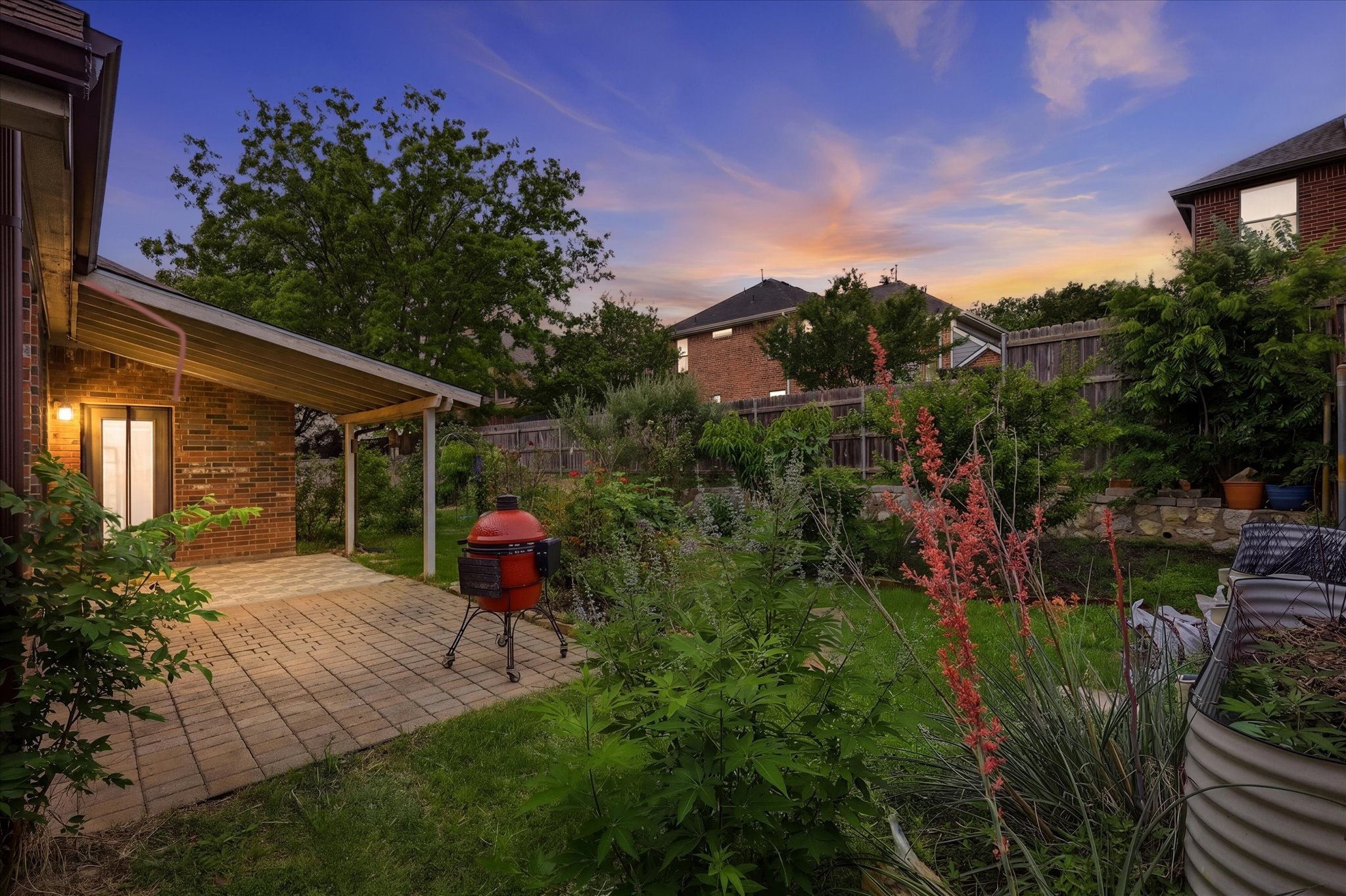 520 E Sandra Lane