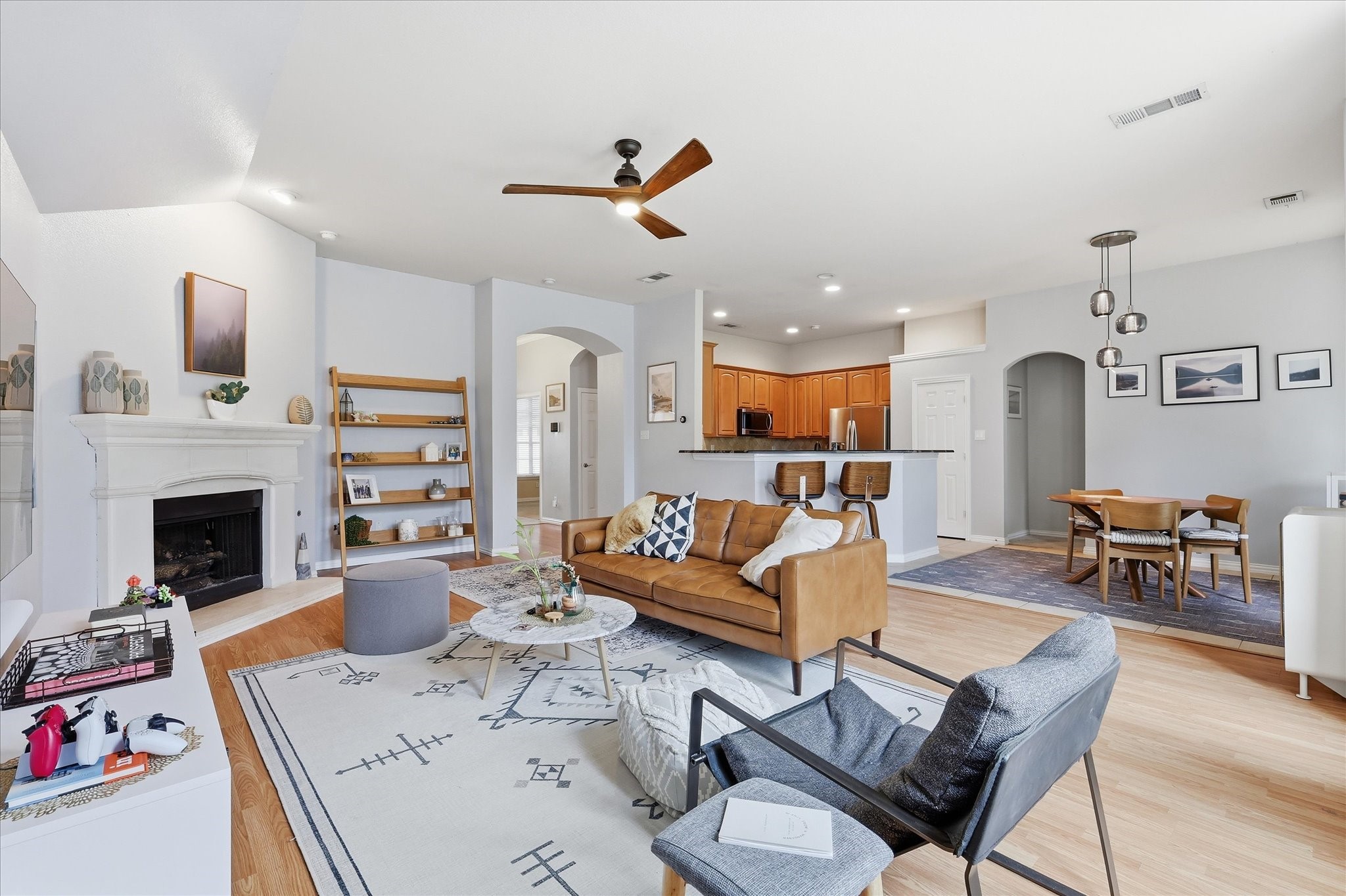 520 E Sandra Lane