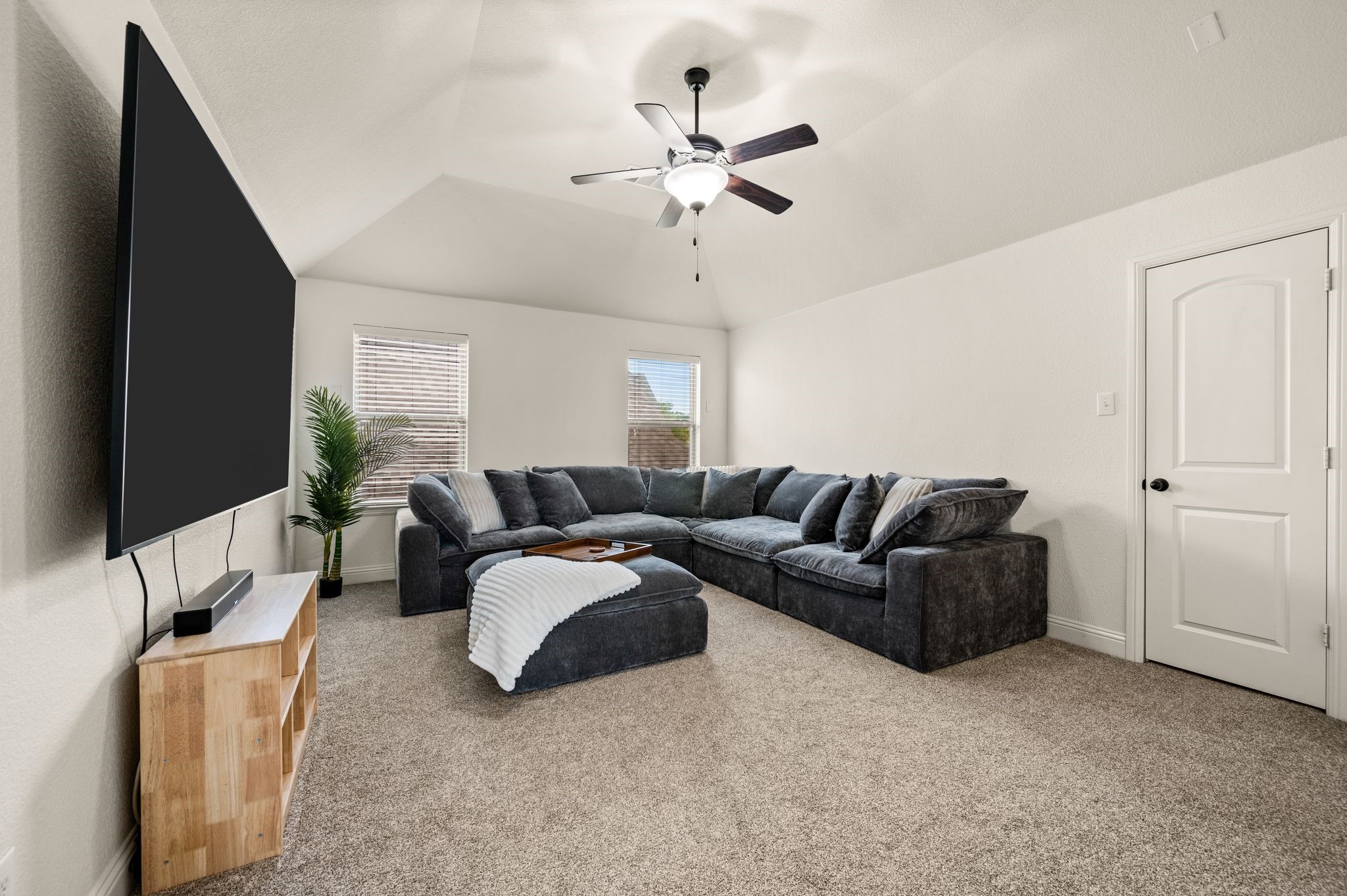 216 Village Creek Drive