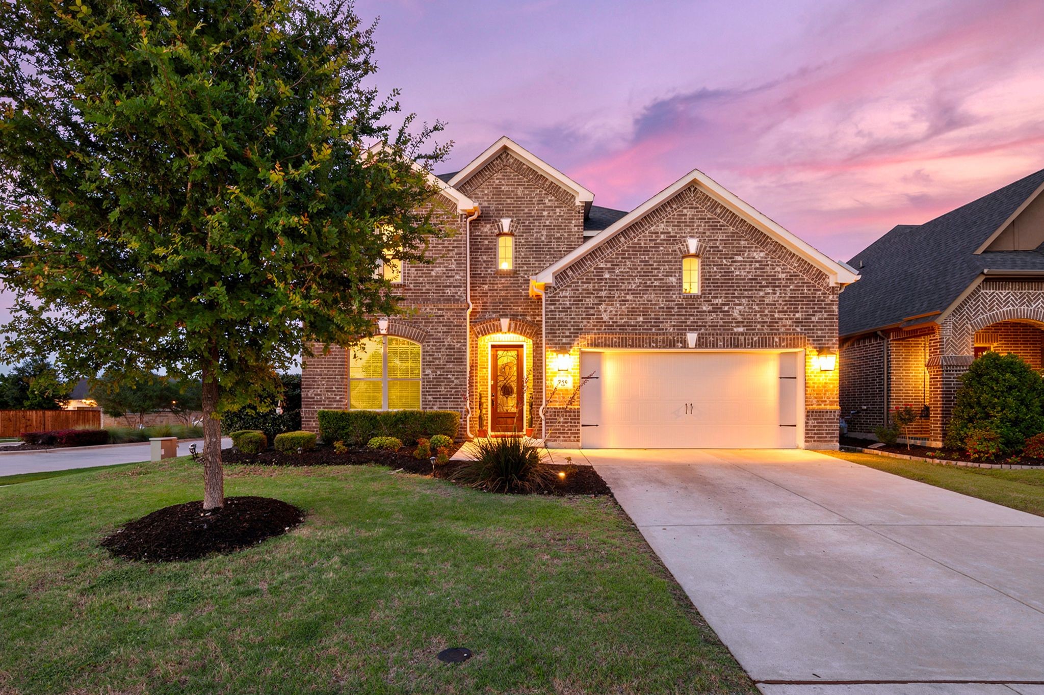 216 Village Creek Drive