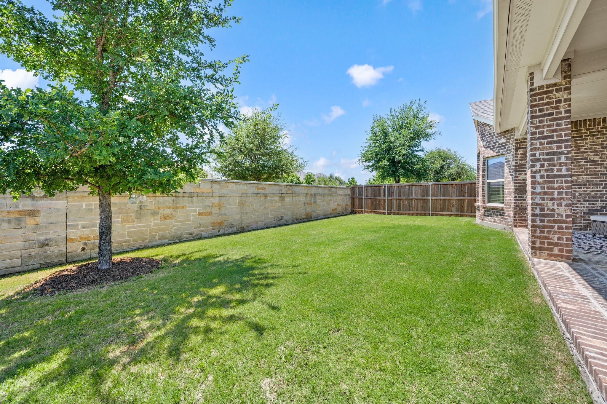 216 Village Creek Drive
