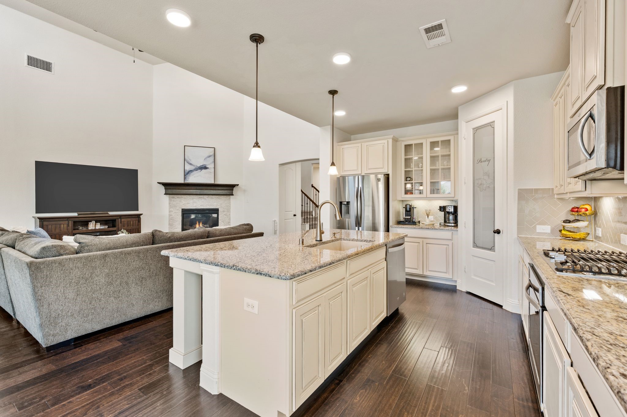 216 Village Creek Drive