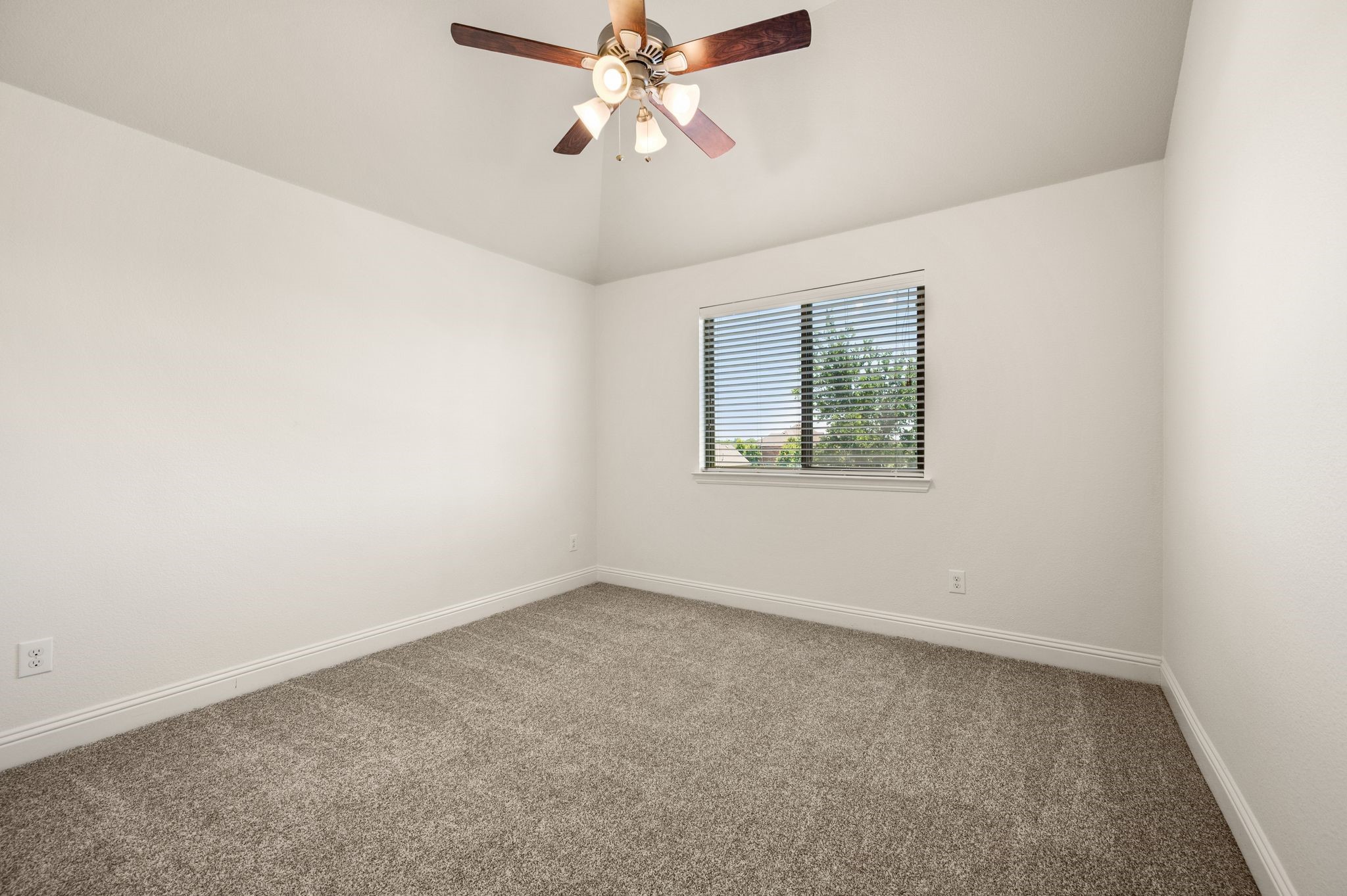 216 Village Creek Drive