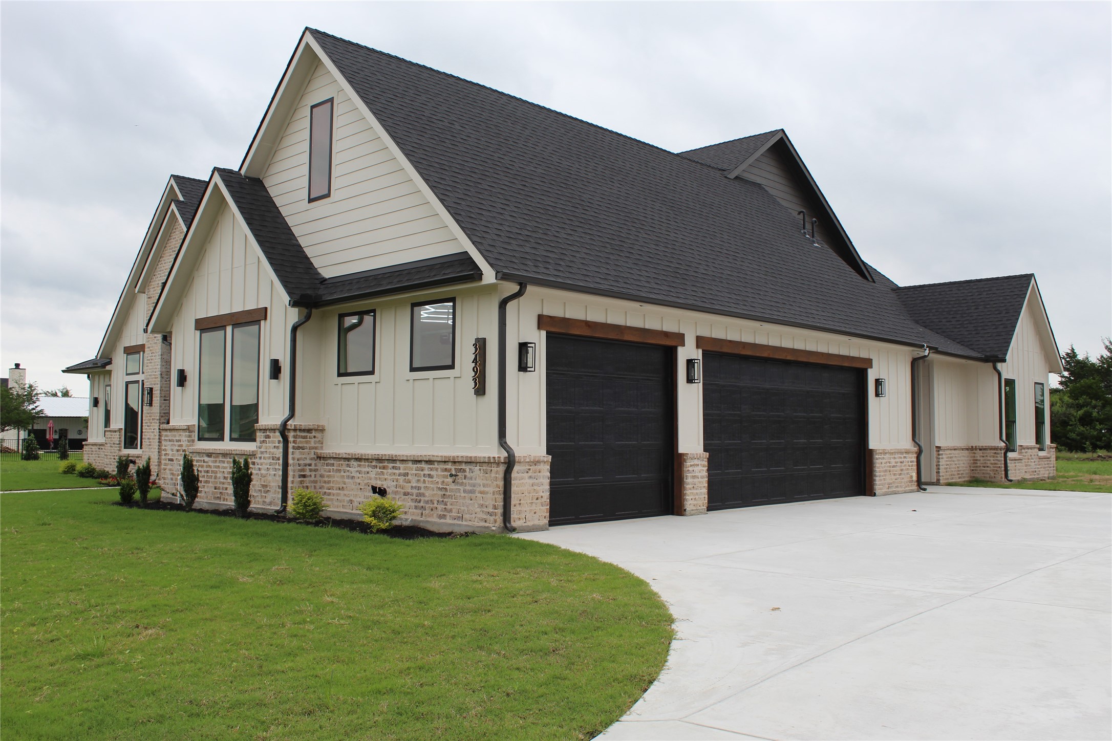1090 Eagle Pass