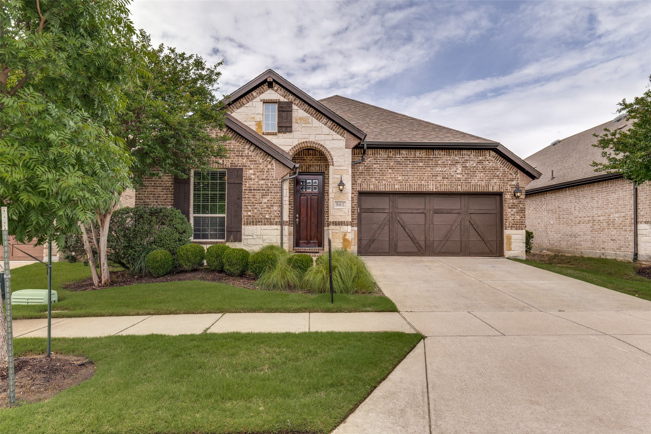 861 Countryside Way