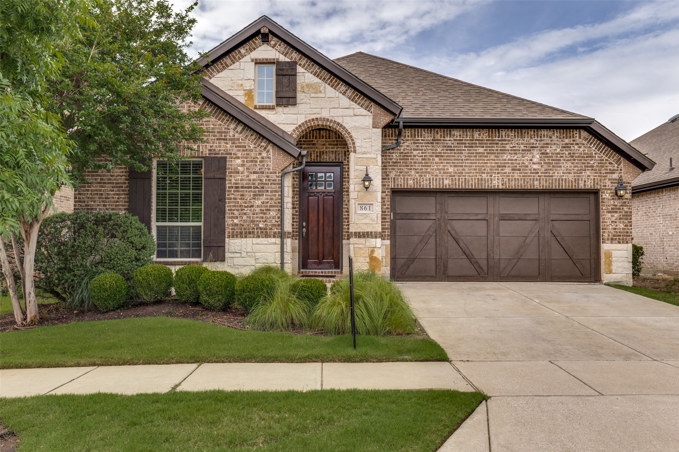 861 Countryside Way