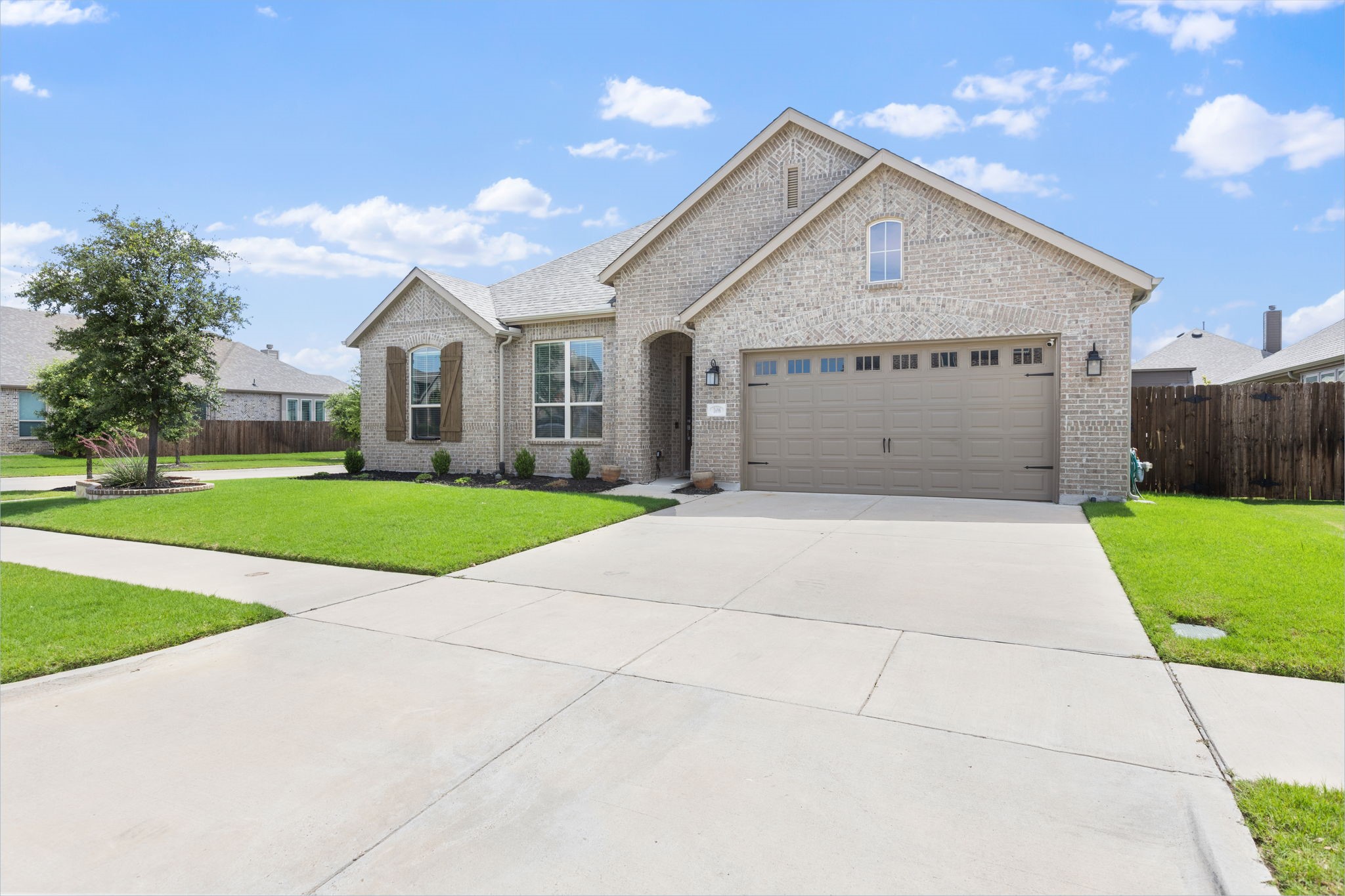 1696 Storey Lane
