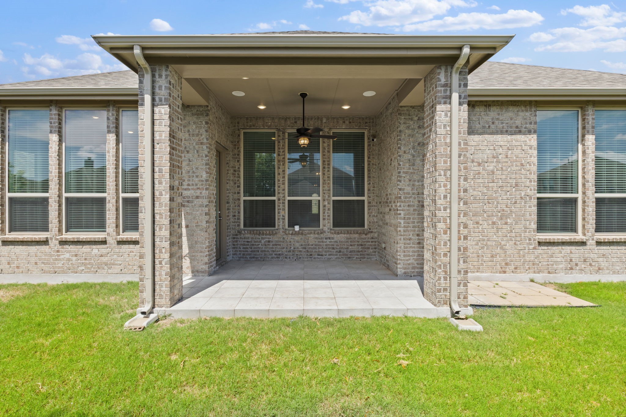 1696 Storey Lane