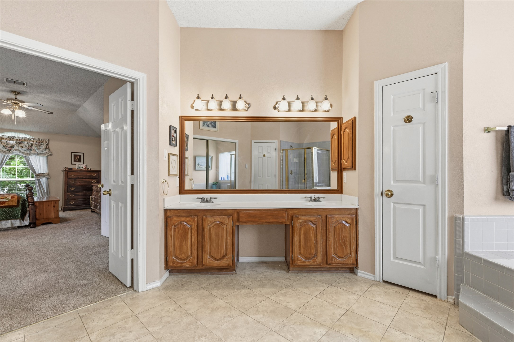 7604 Oak Knoll Drive