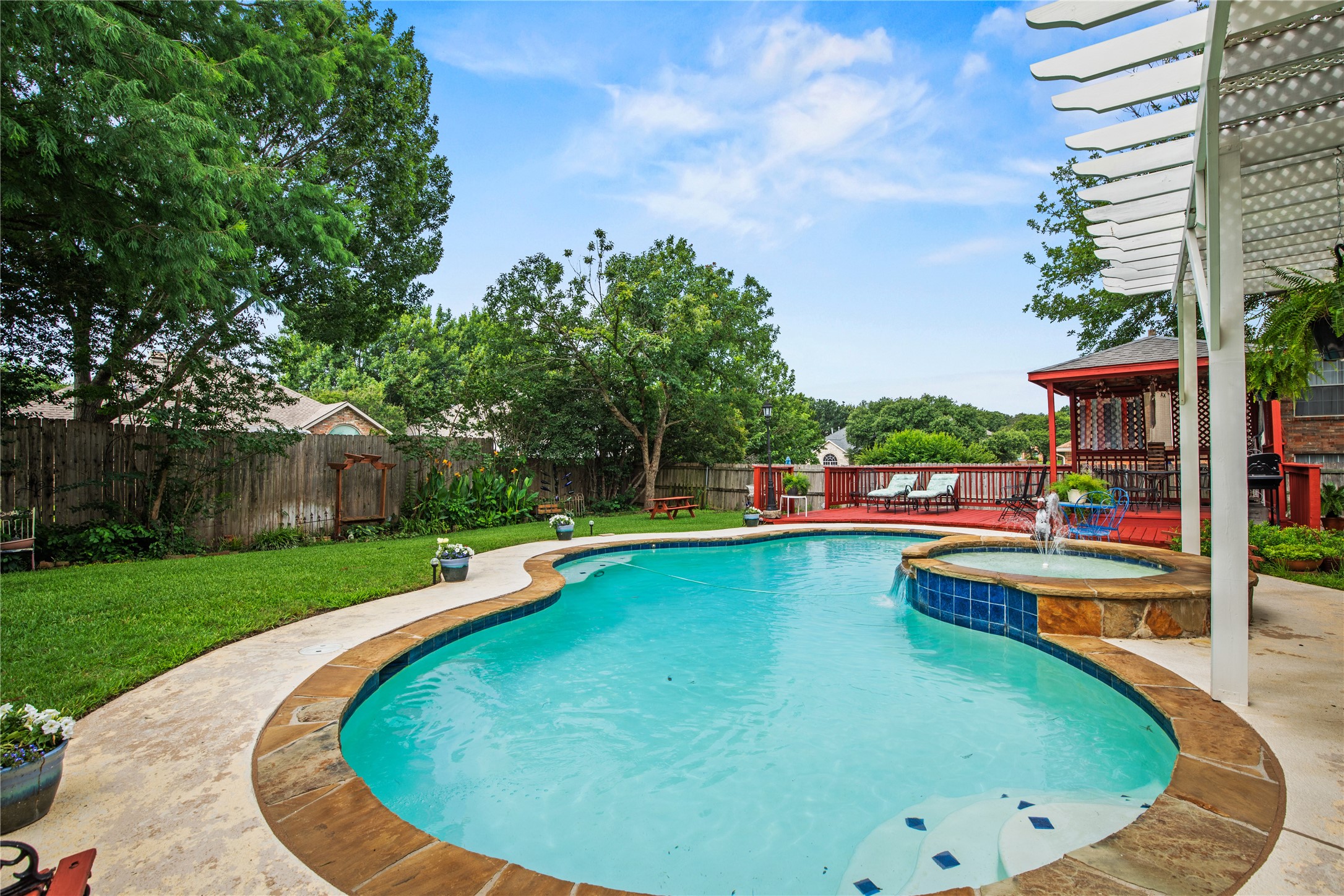 7604 Oak Knoll Drive