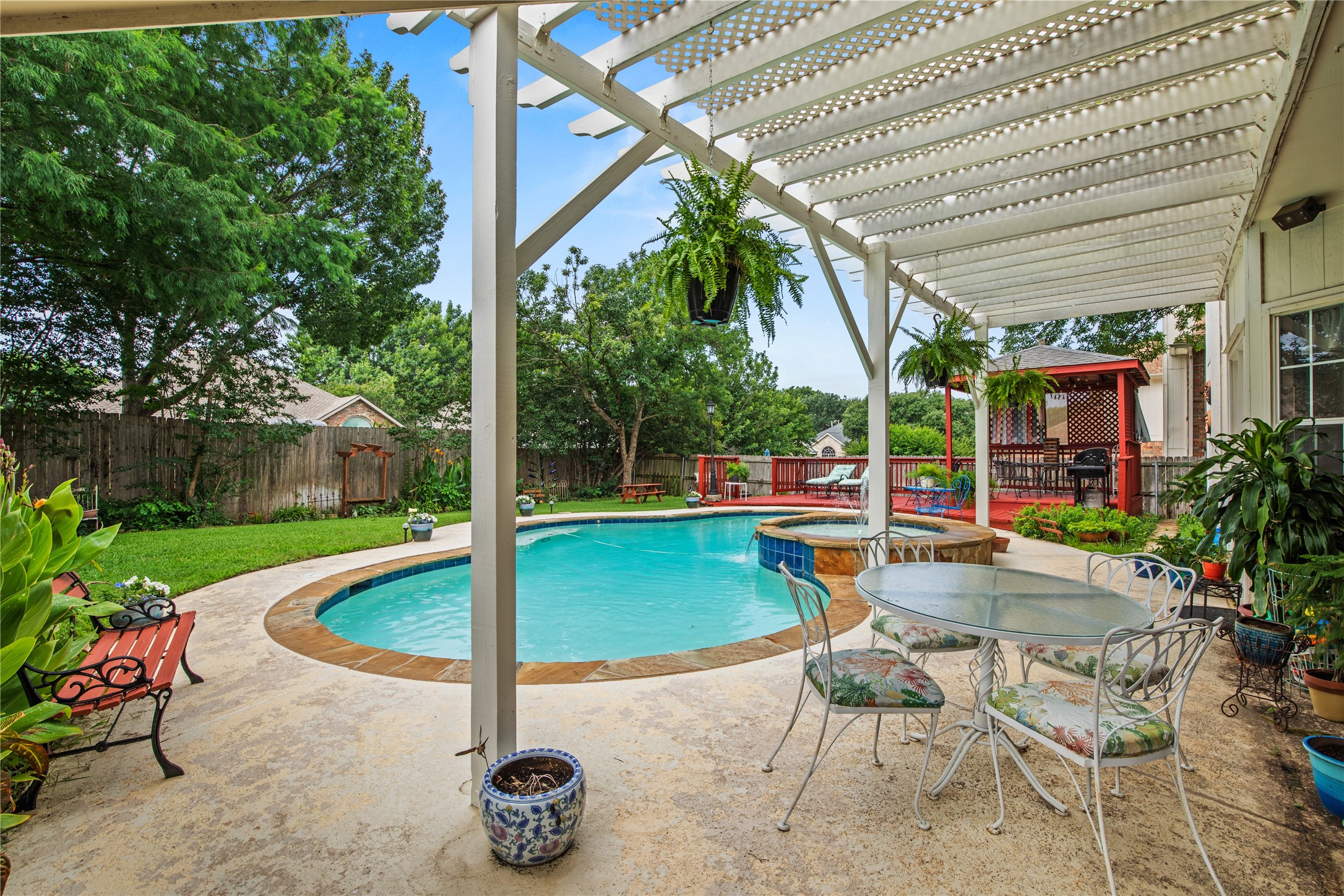 7604 Oak Knoll Drive