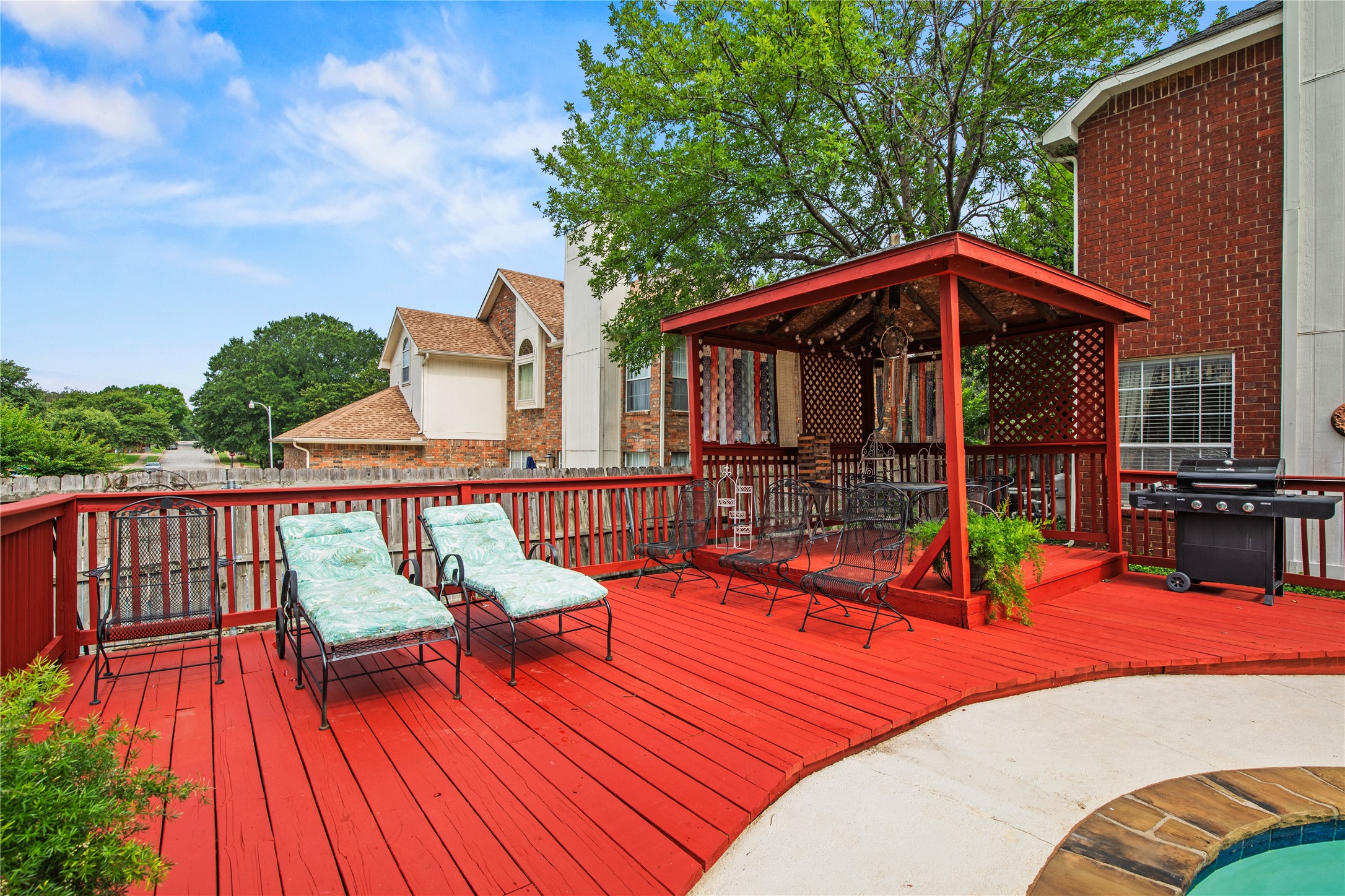 7604 Oak Knoll Drive