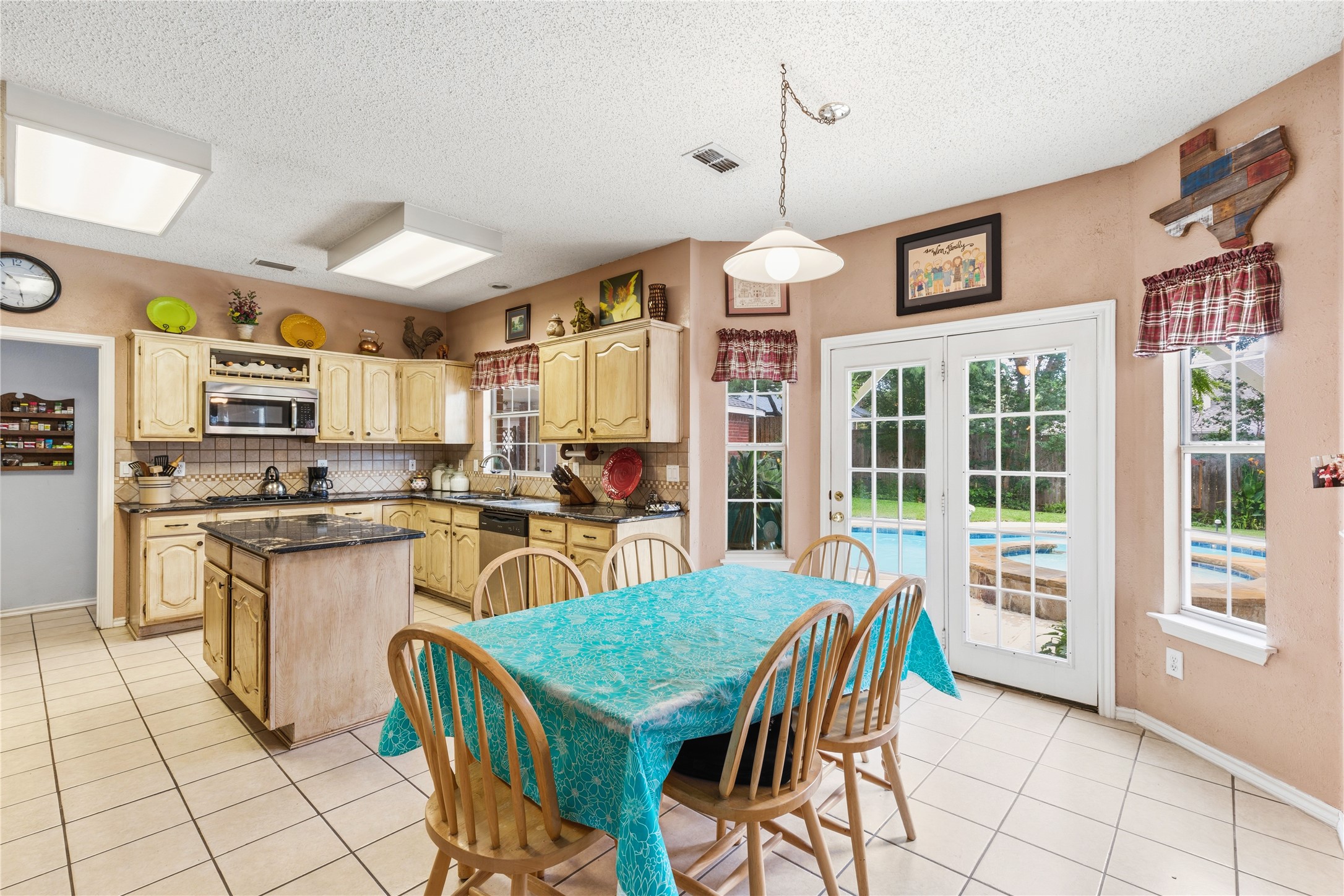7604 Oak Knoll Drive
