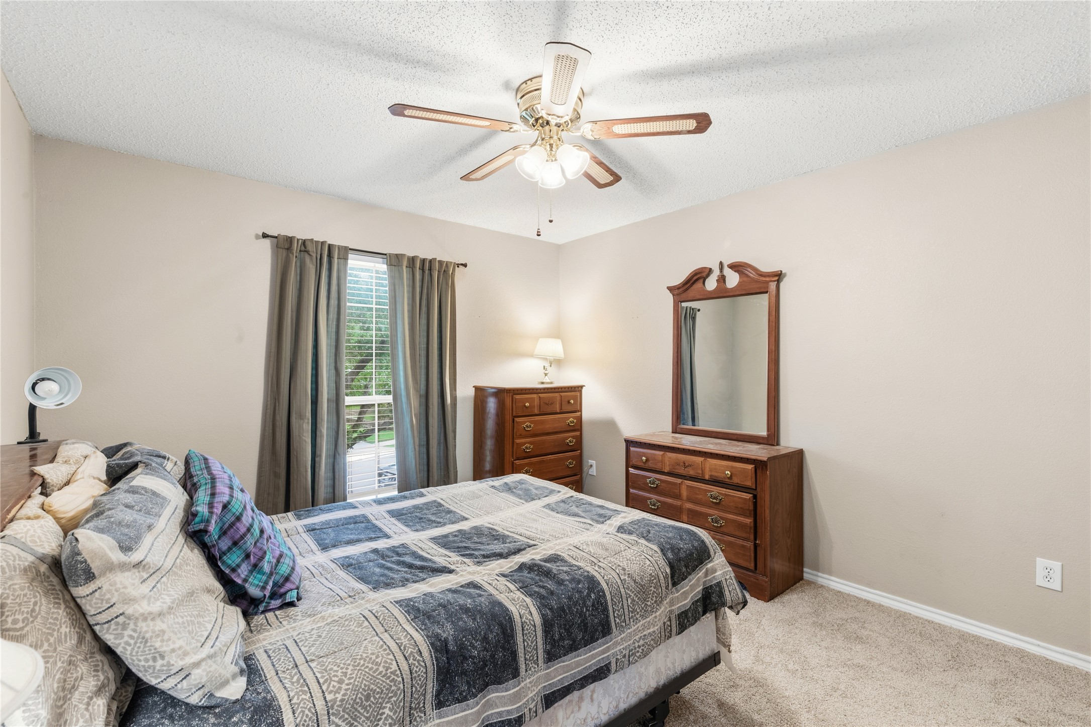 7604 Oak Knoll Drive
