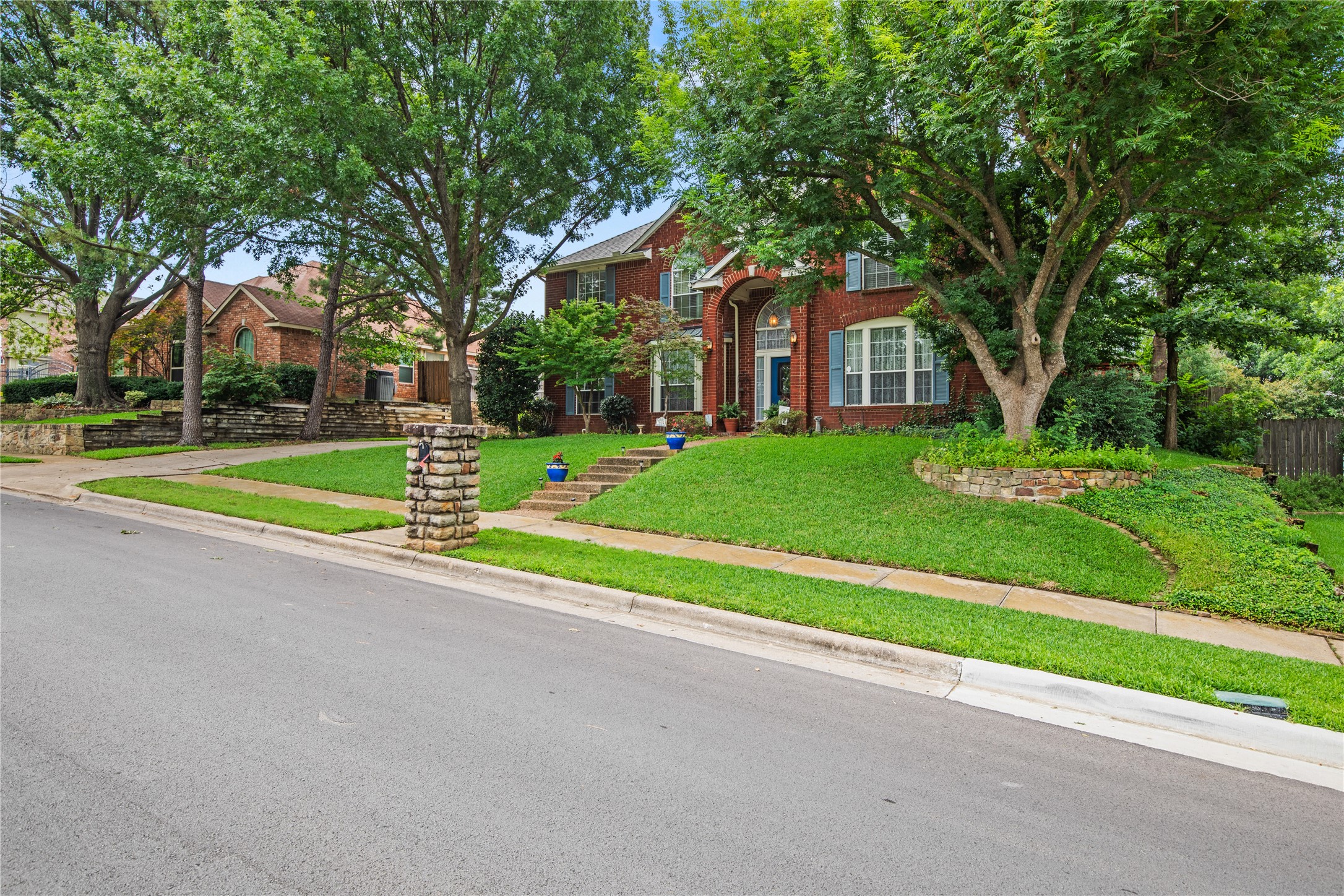 7604 Oak Knoll Drive
