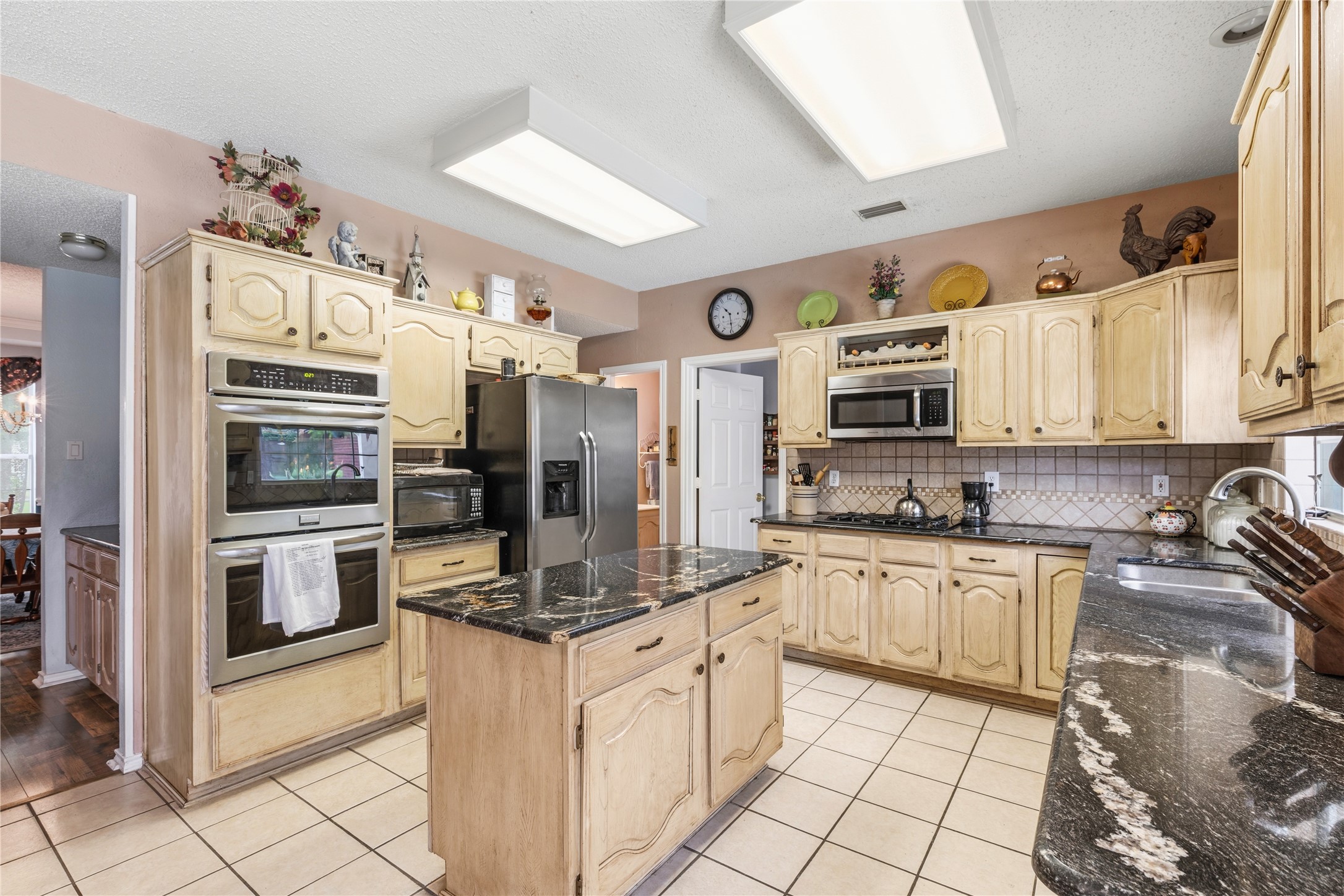 7604 Oak Knoll Drive